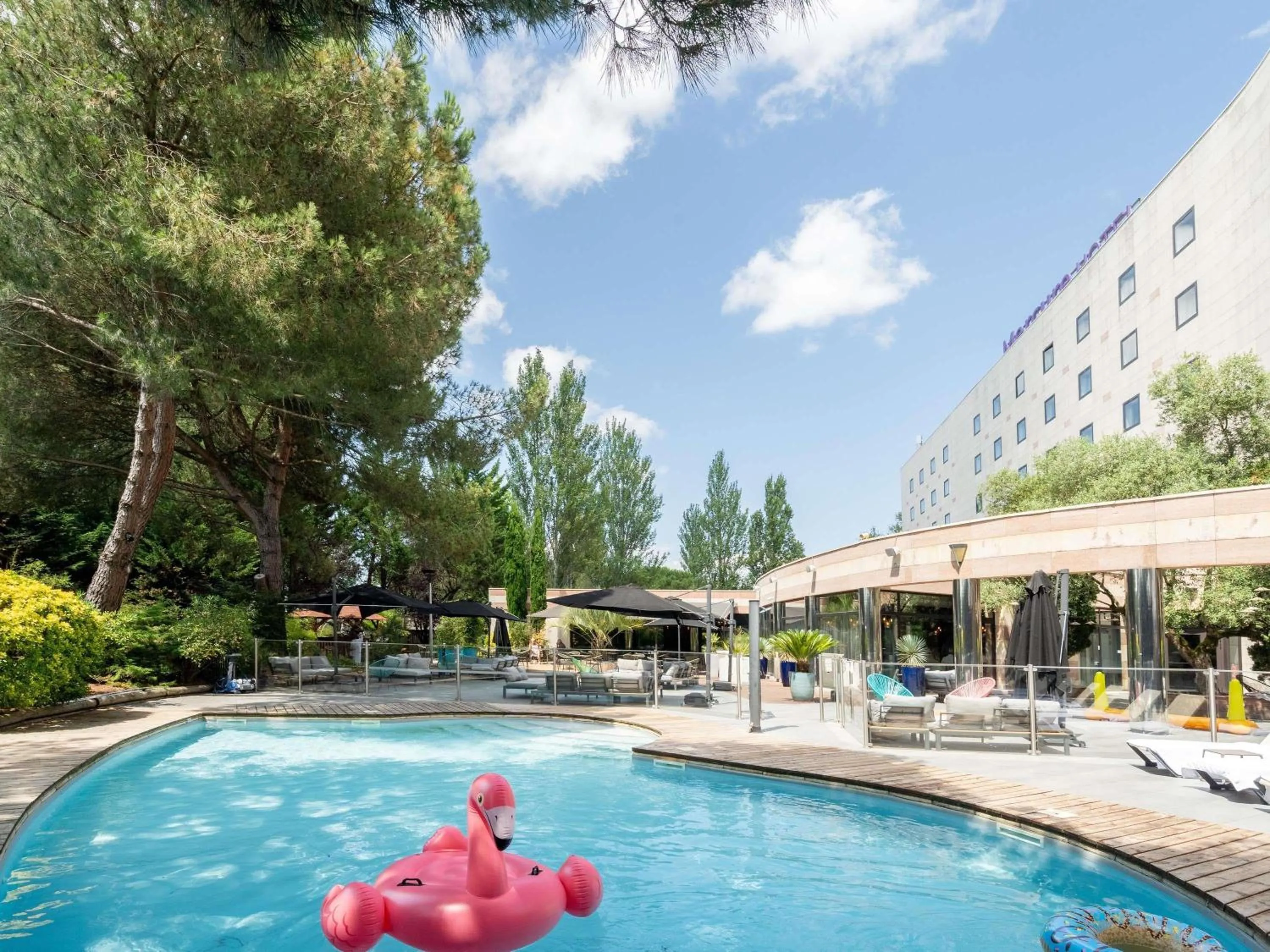 Property building in Mercure Bordeaux Aéroport