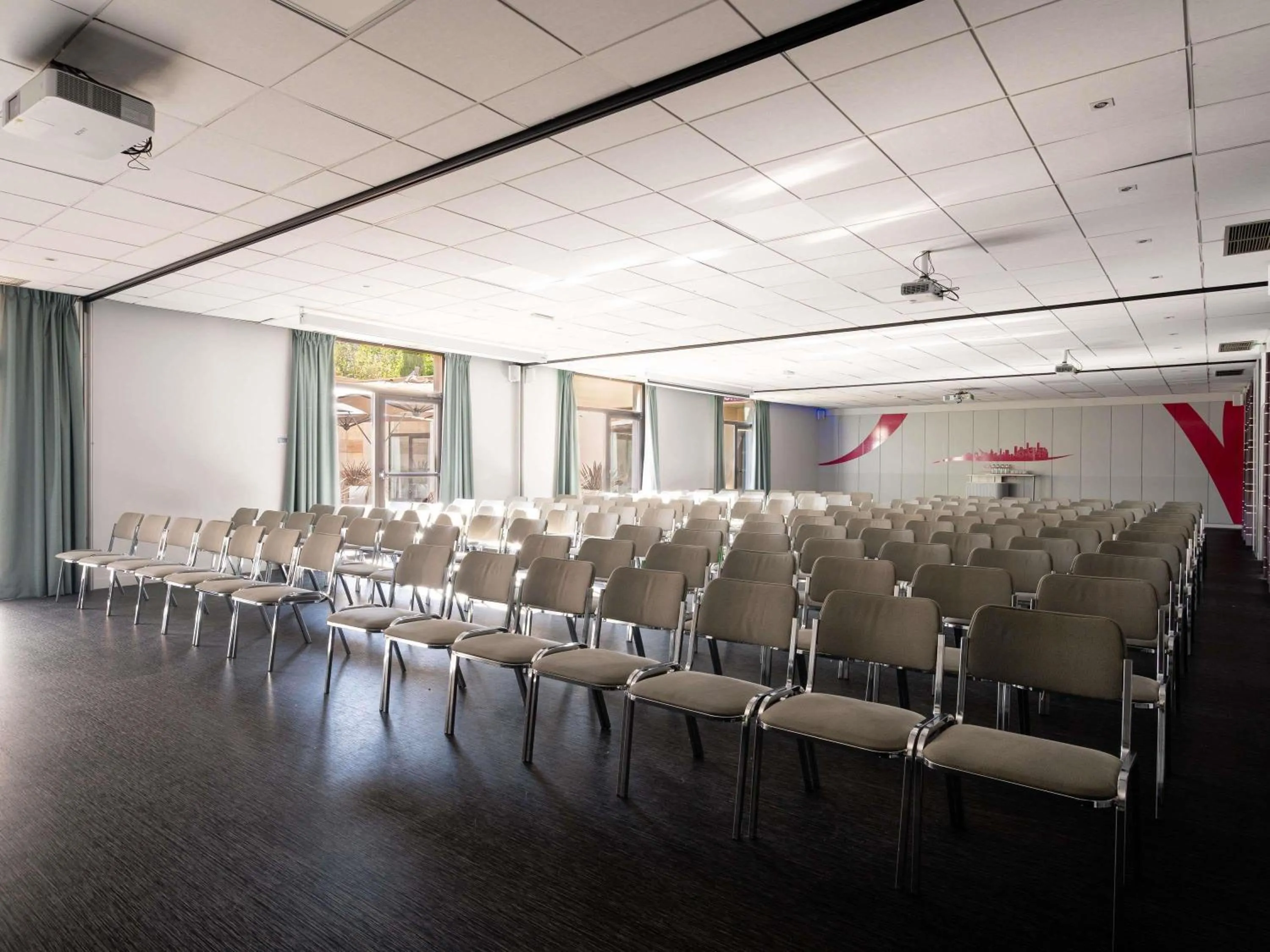 Meeting/conference room in Mercure Bordeaux Aéroport