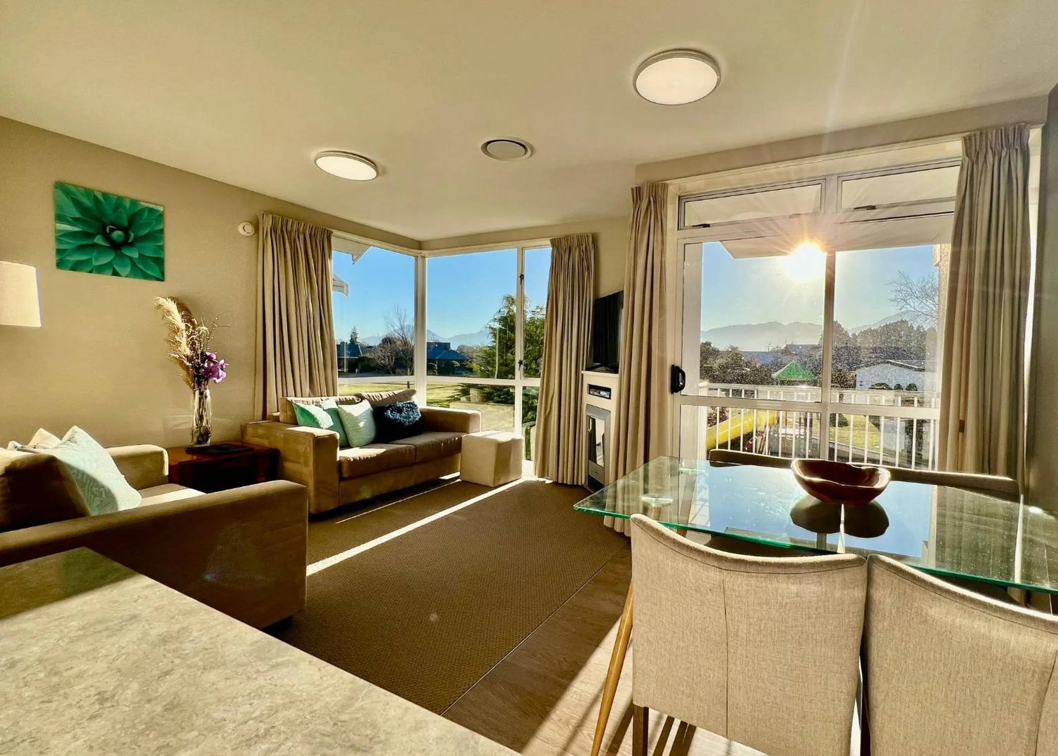 Living room, Bed in Brinkley Resort