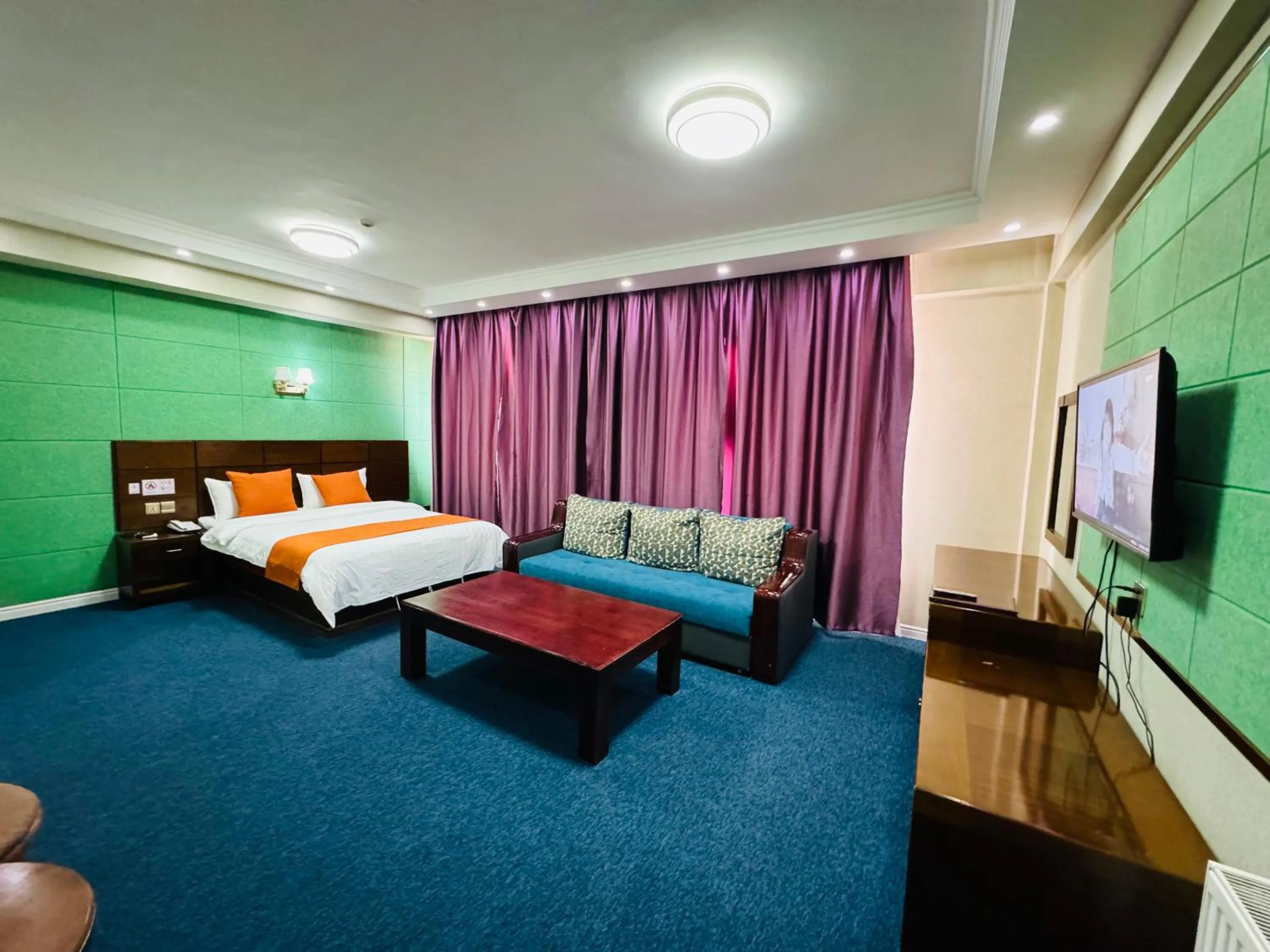 New World Hotel