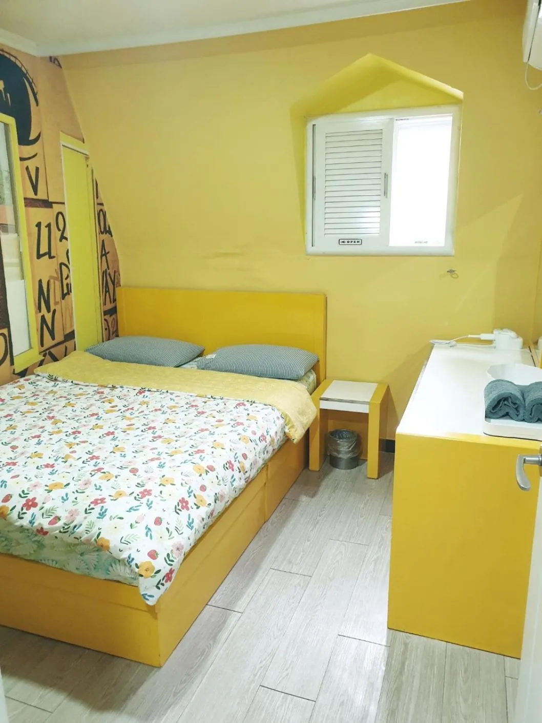 Bed in OPPA Hostel Sinchon-Hongdae