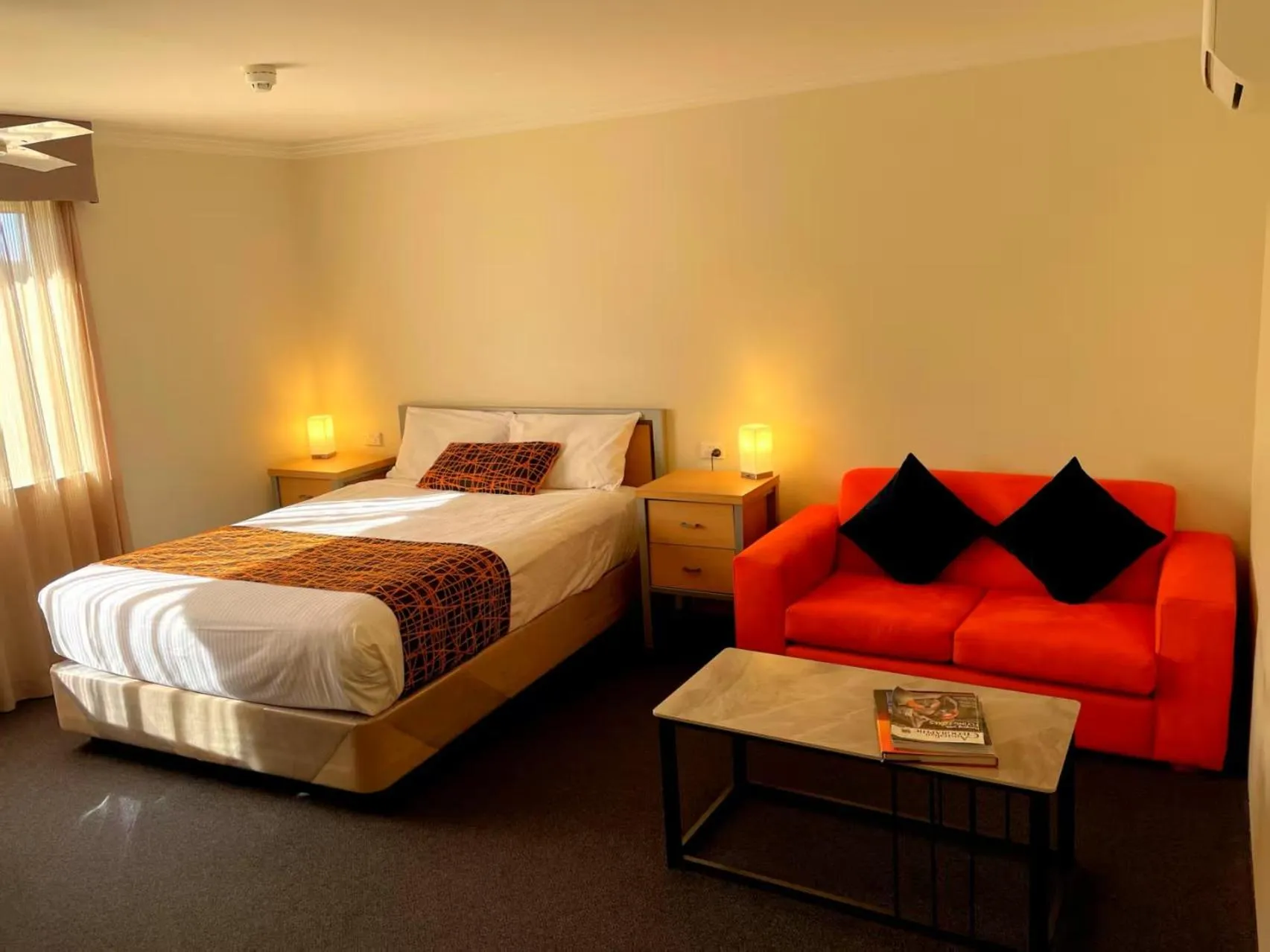 Bed in Mandarin Motel