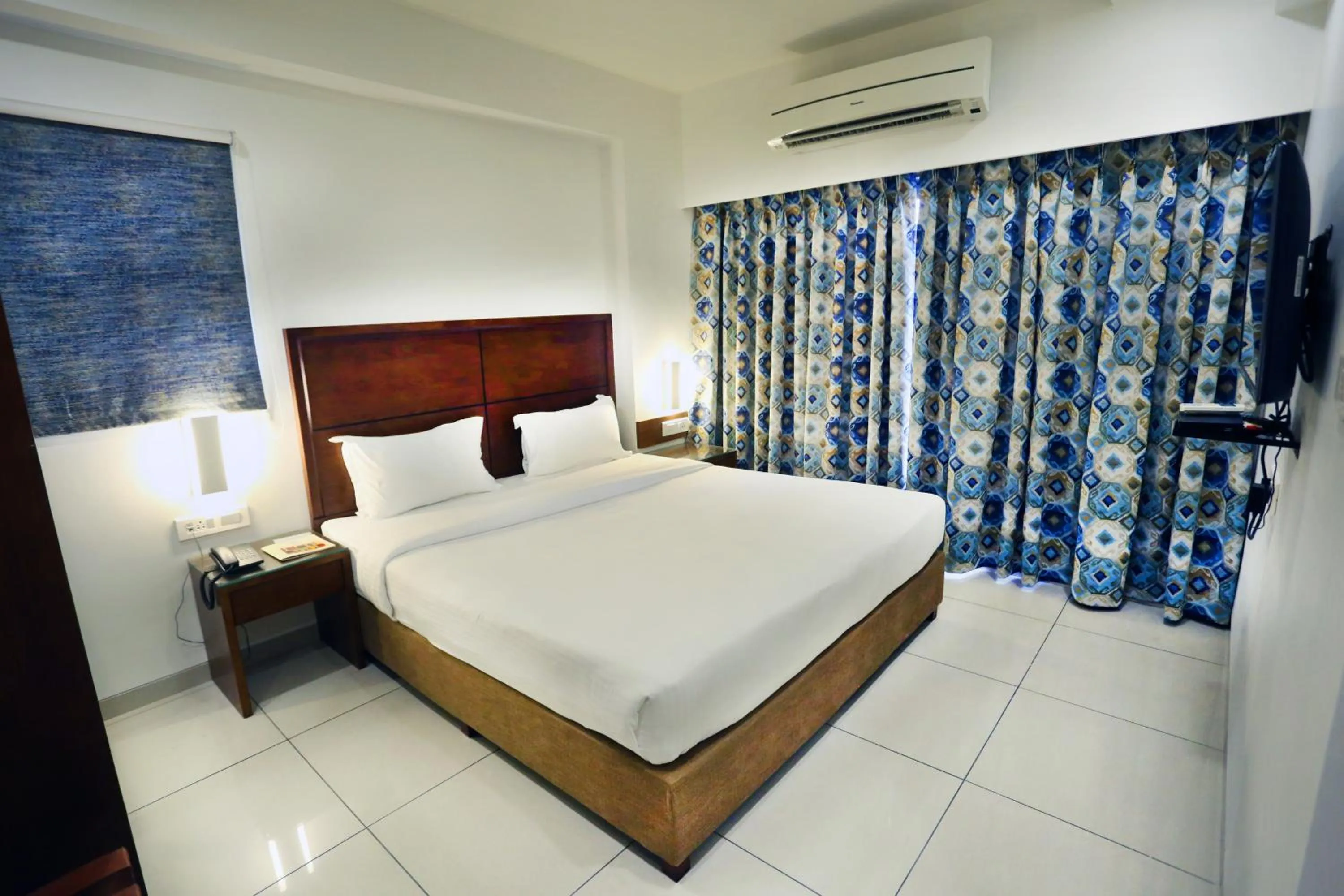 Bed in The Park Residency