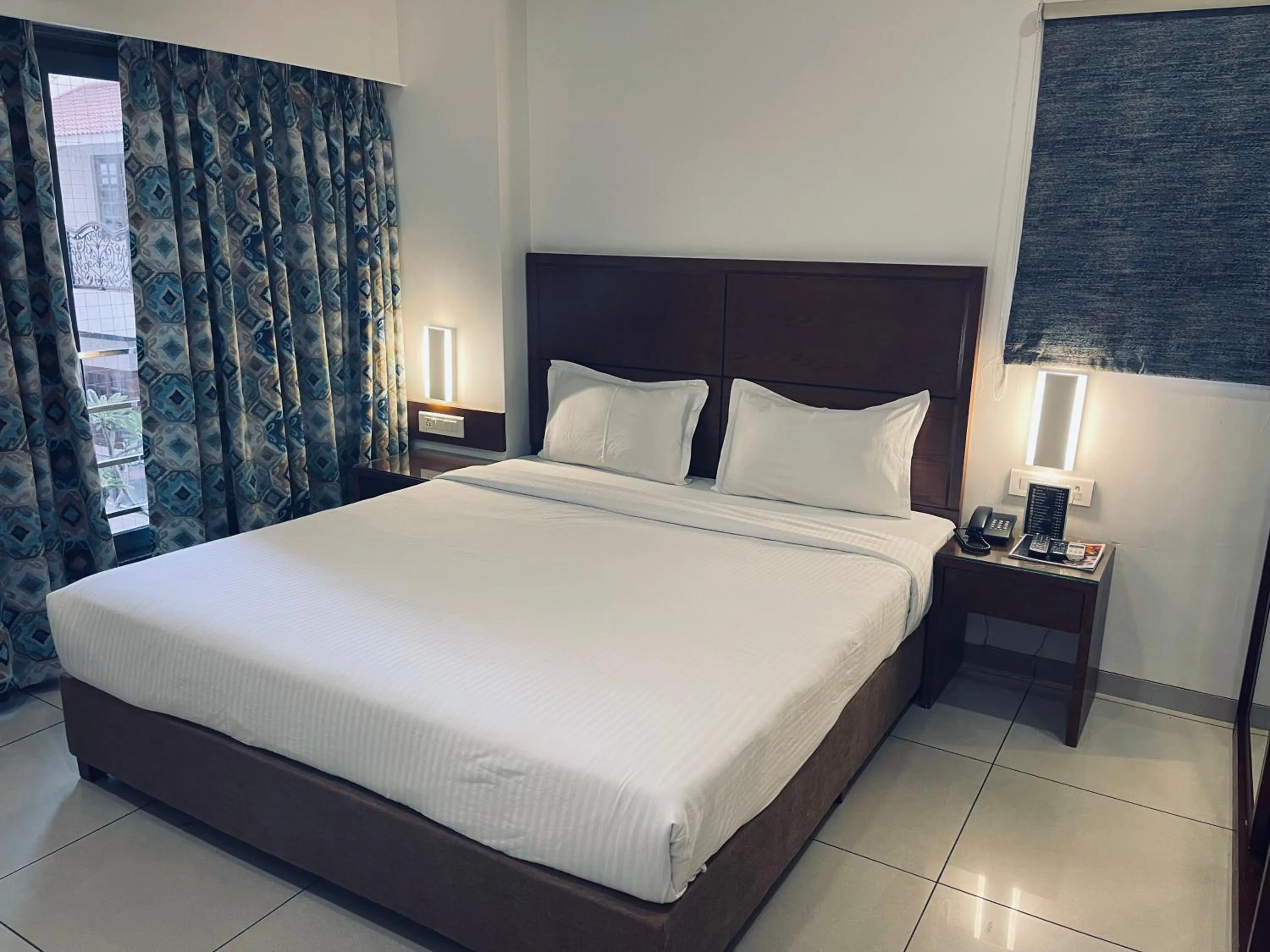 Bed in The Park Residency