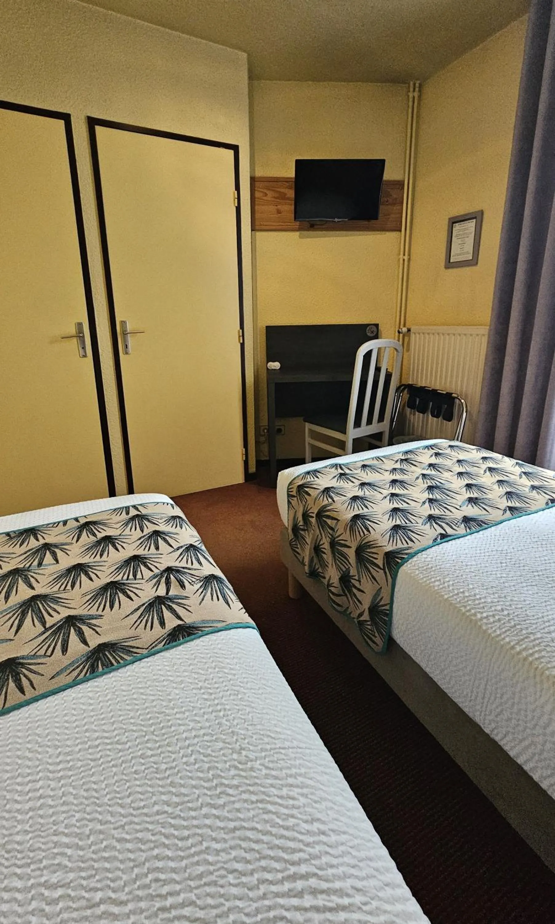 TV and multimedia, Bed in Dyke Hotel