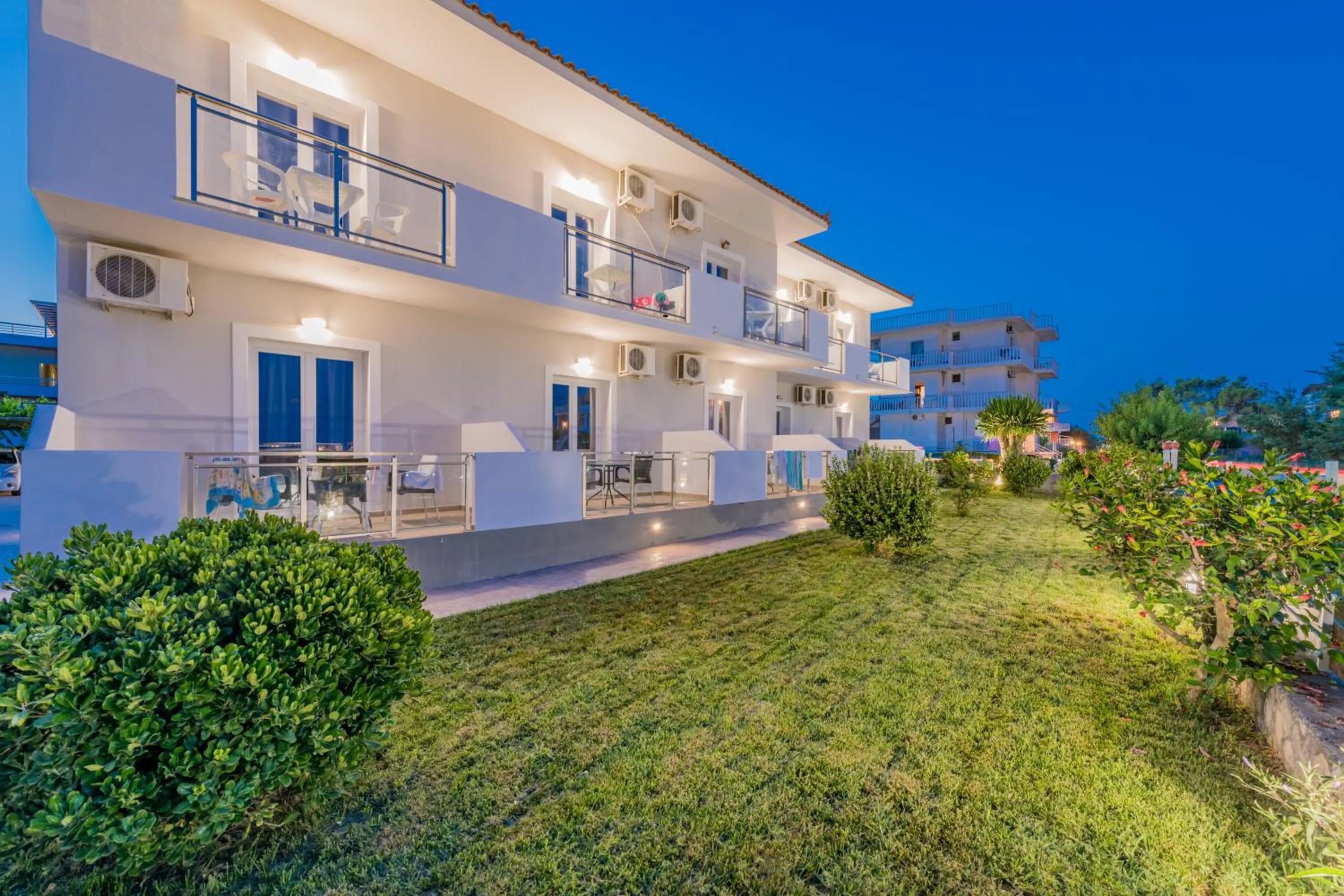 Property building in Stathis Studios II