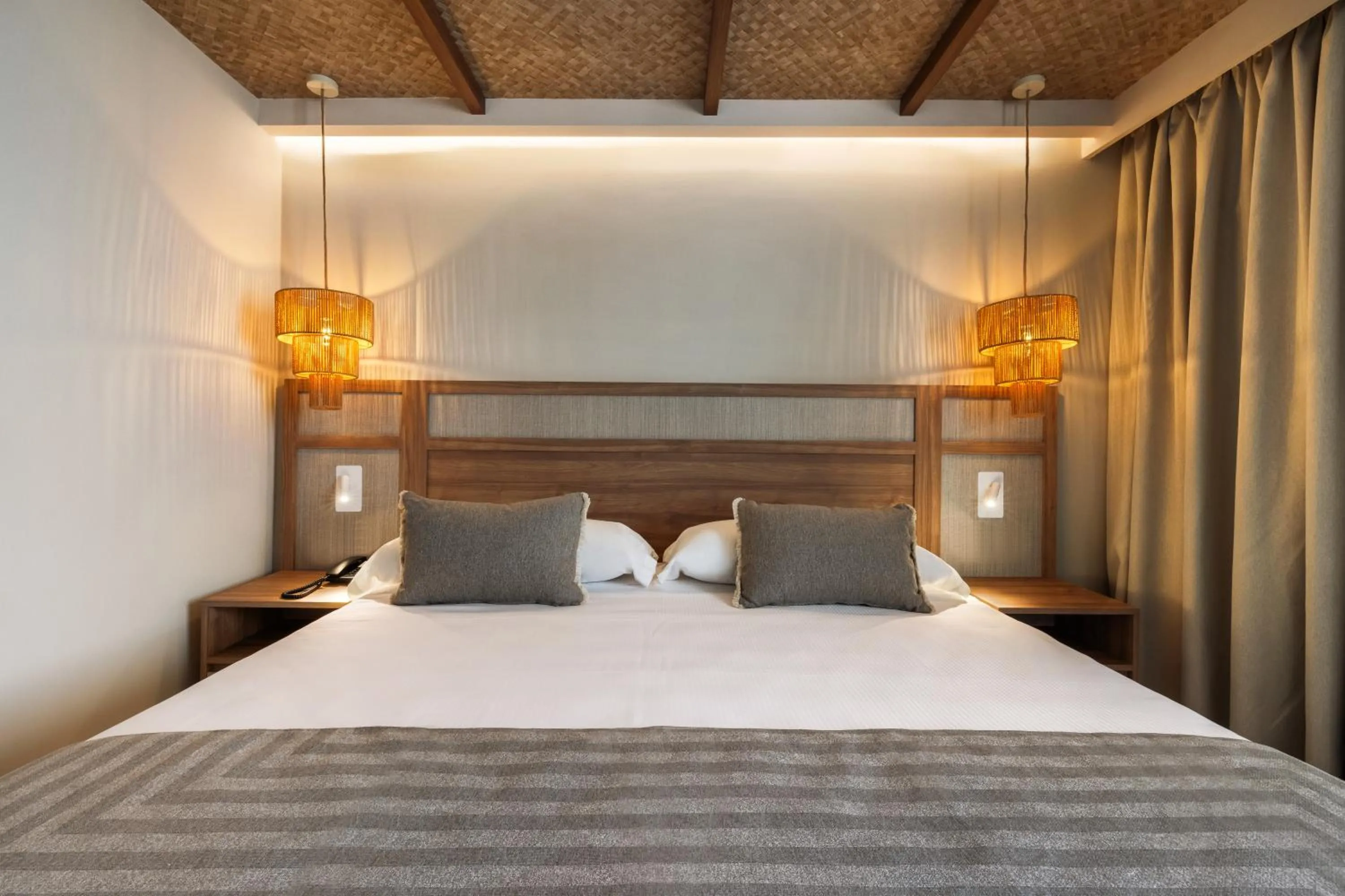 Bed in Hotel Riu Palace La Mola