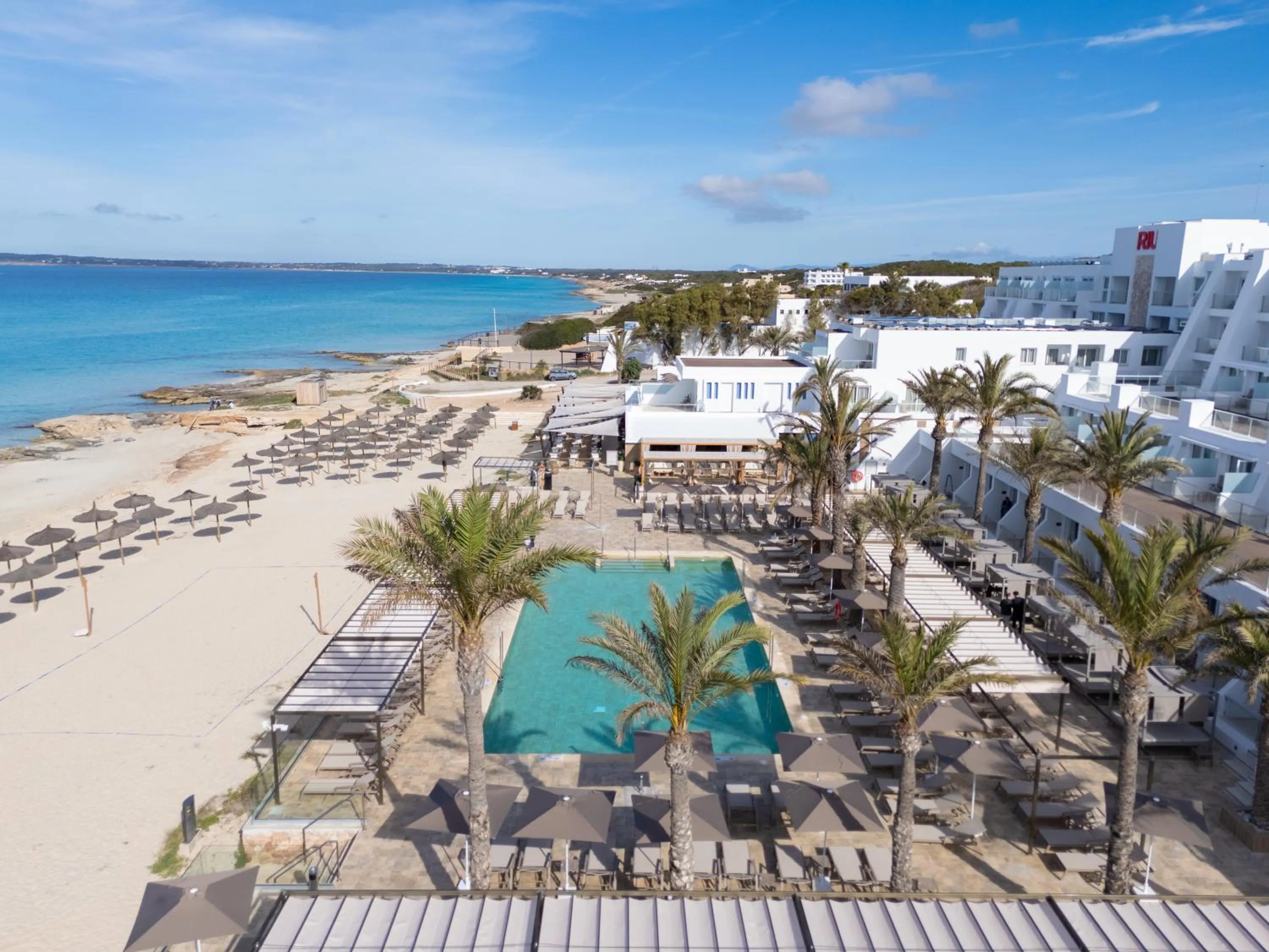 Property building in Hotel Riu Palace La Mola