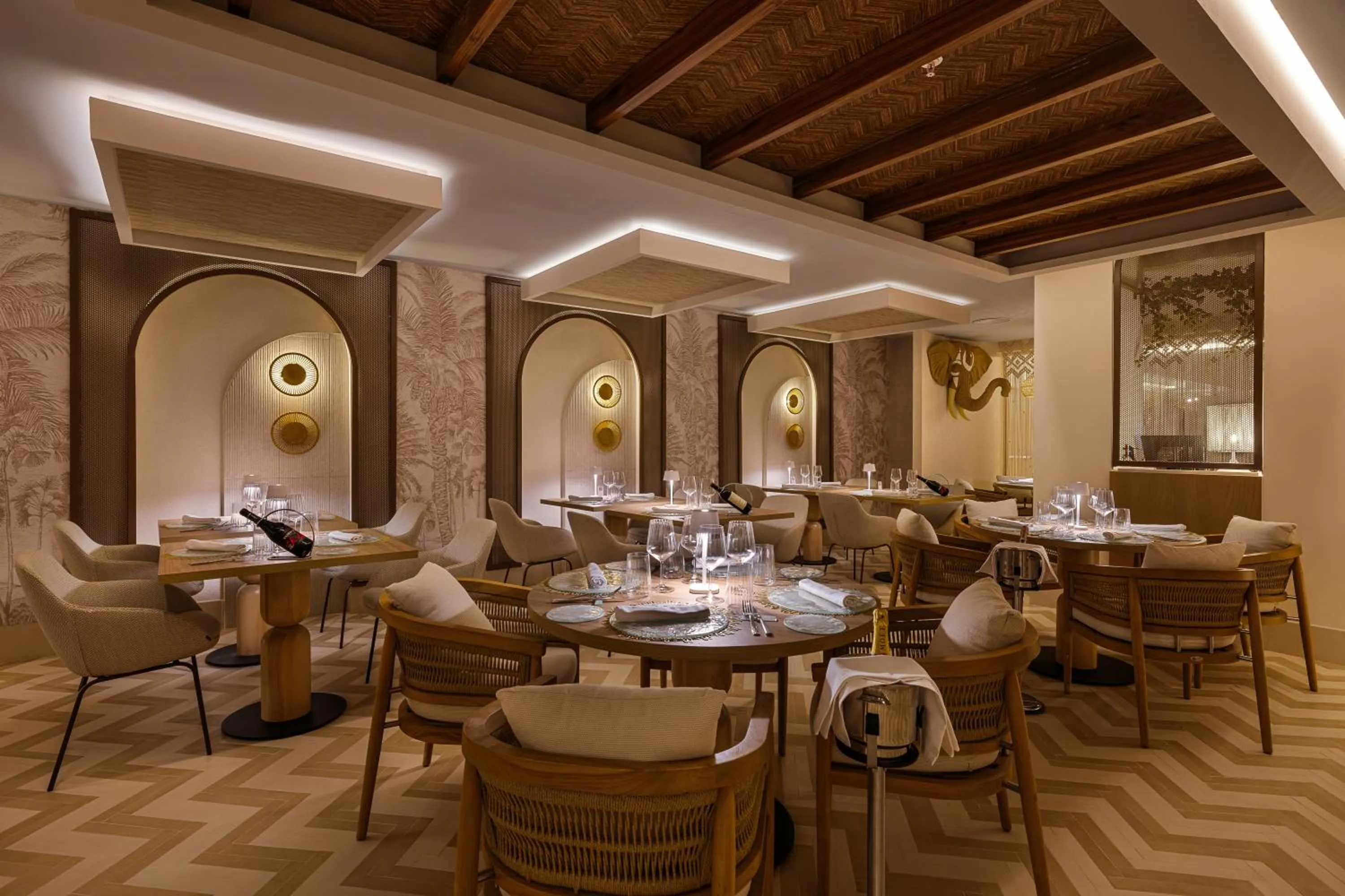 Restaurant/places to eat in Hotel Riu Palace La Mola