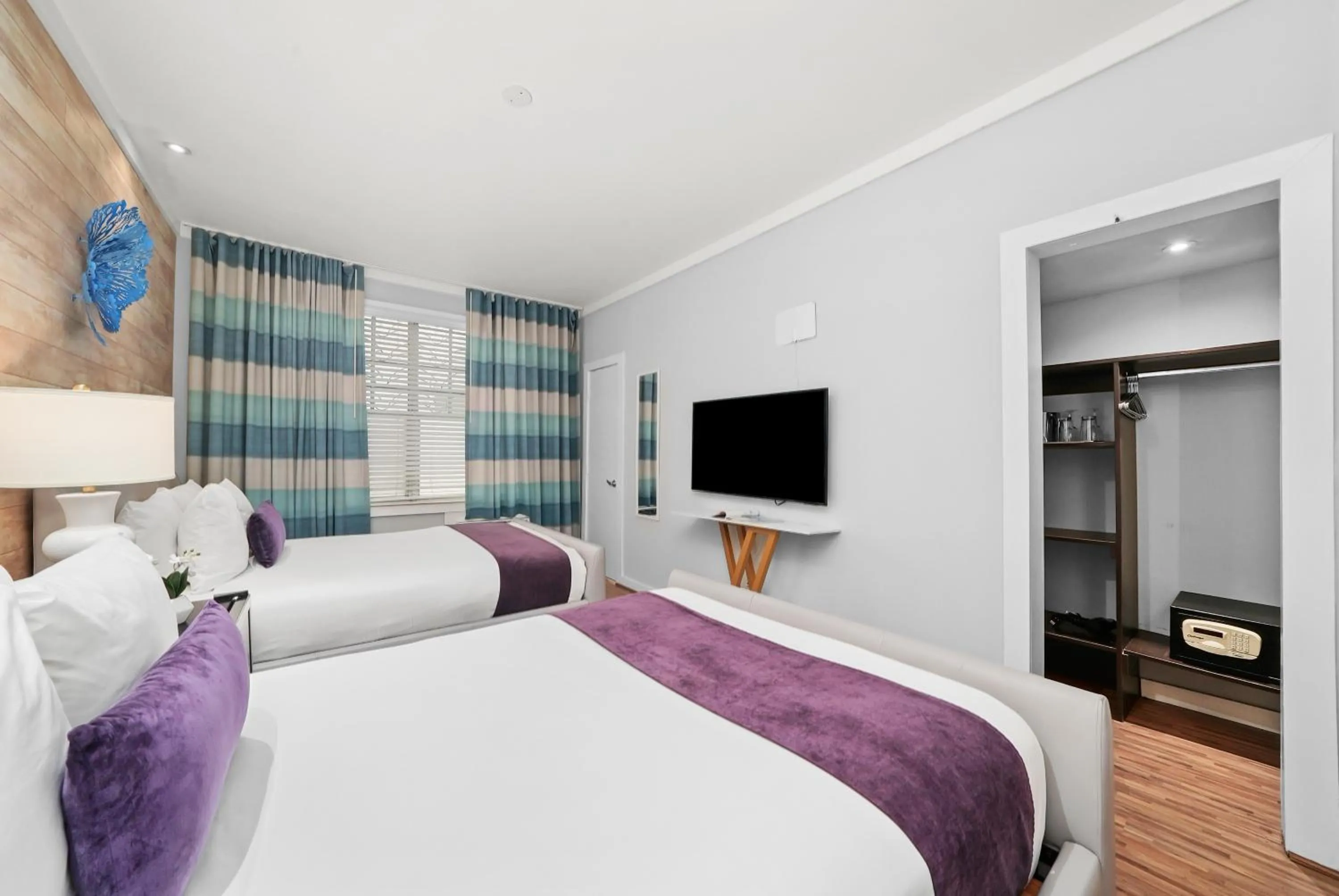 Bed in Shelley Hotel