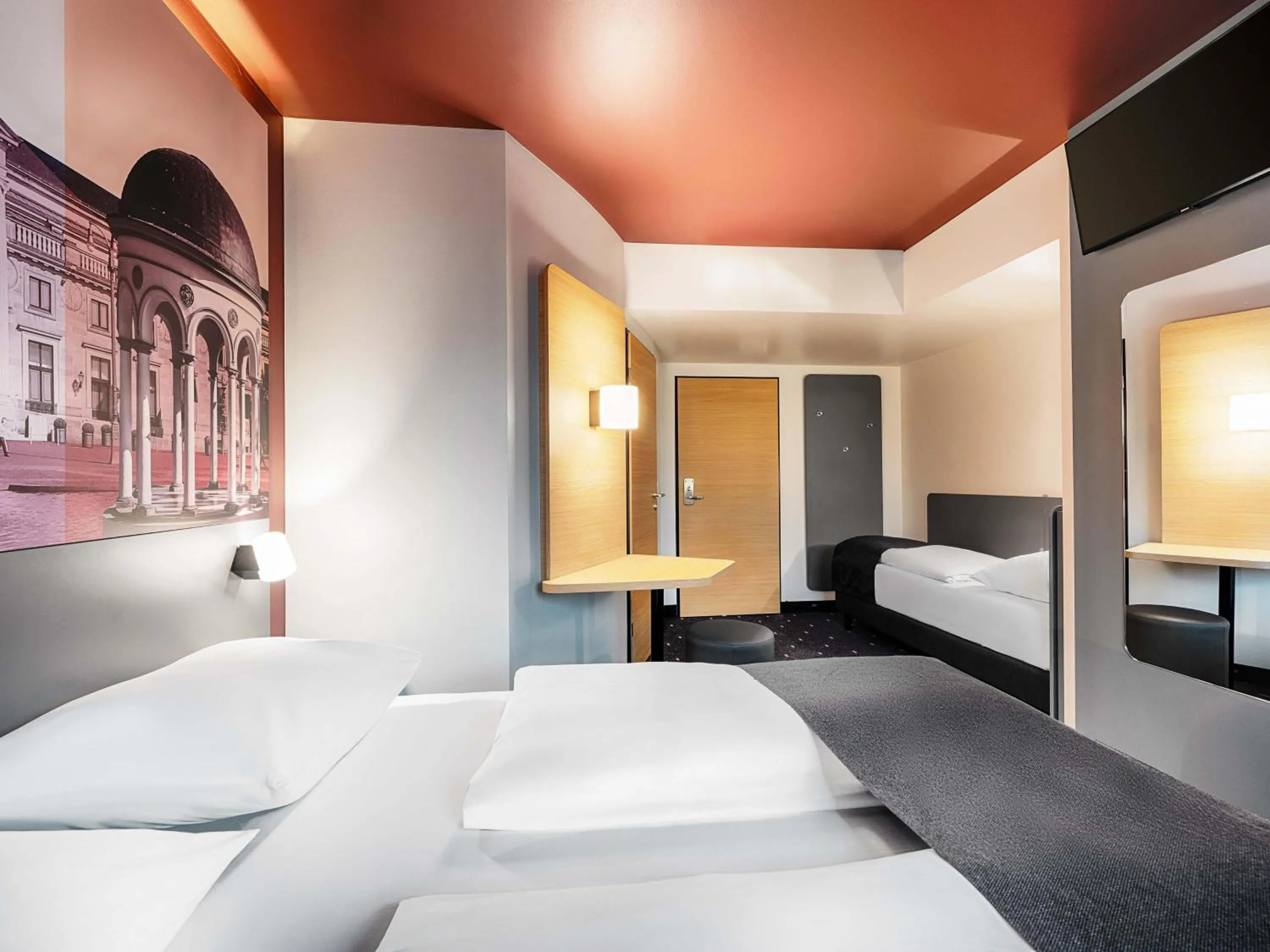 Photo of the whole room, Bed in B&B HOTEL Wiesbaden-Hbf