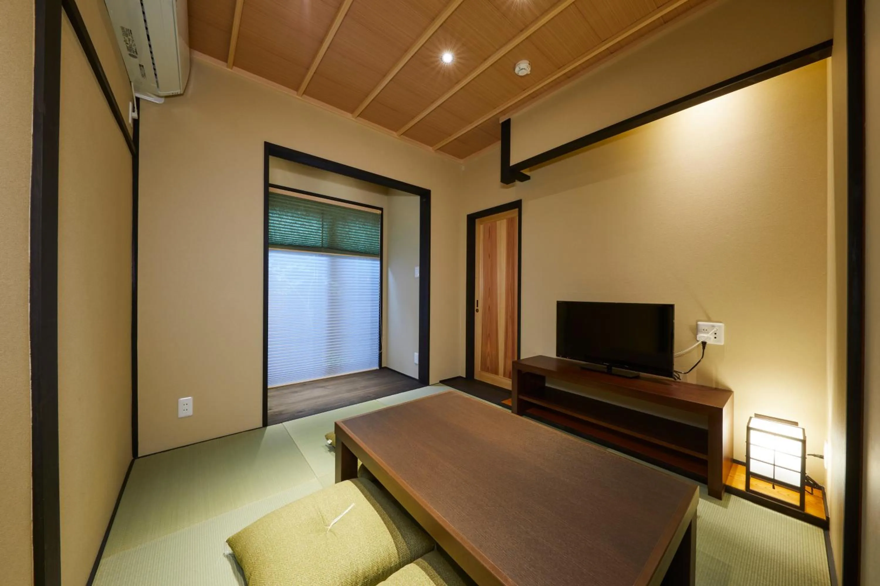 Living room, Bed in Rinn Tsukinuke