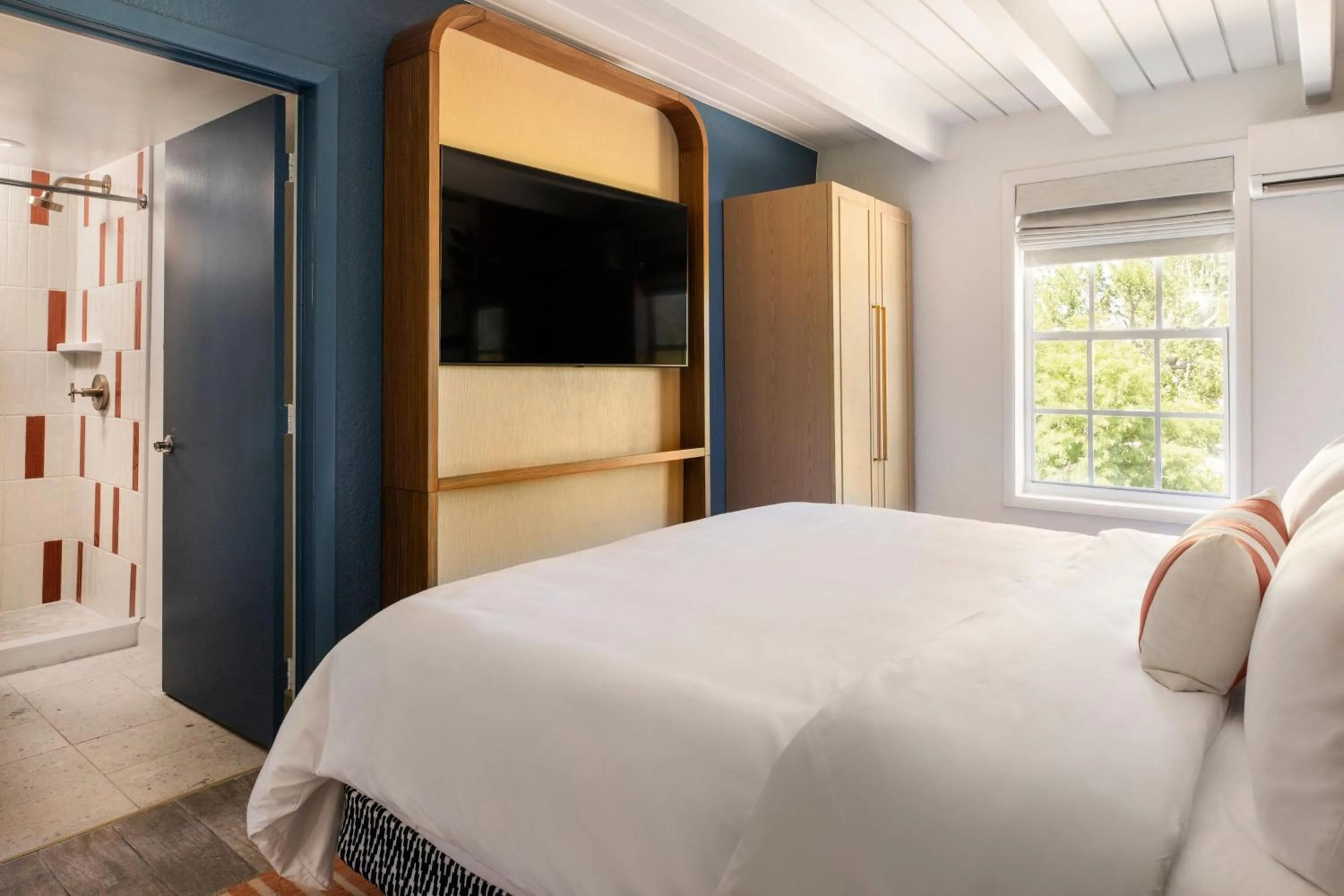 Bedroom, Bed in Three Waters Resort and Marina, Islamorada, a Tribute Portfolio Resort
