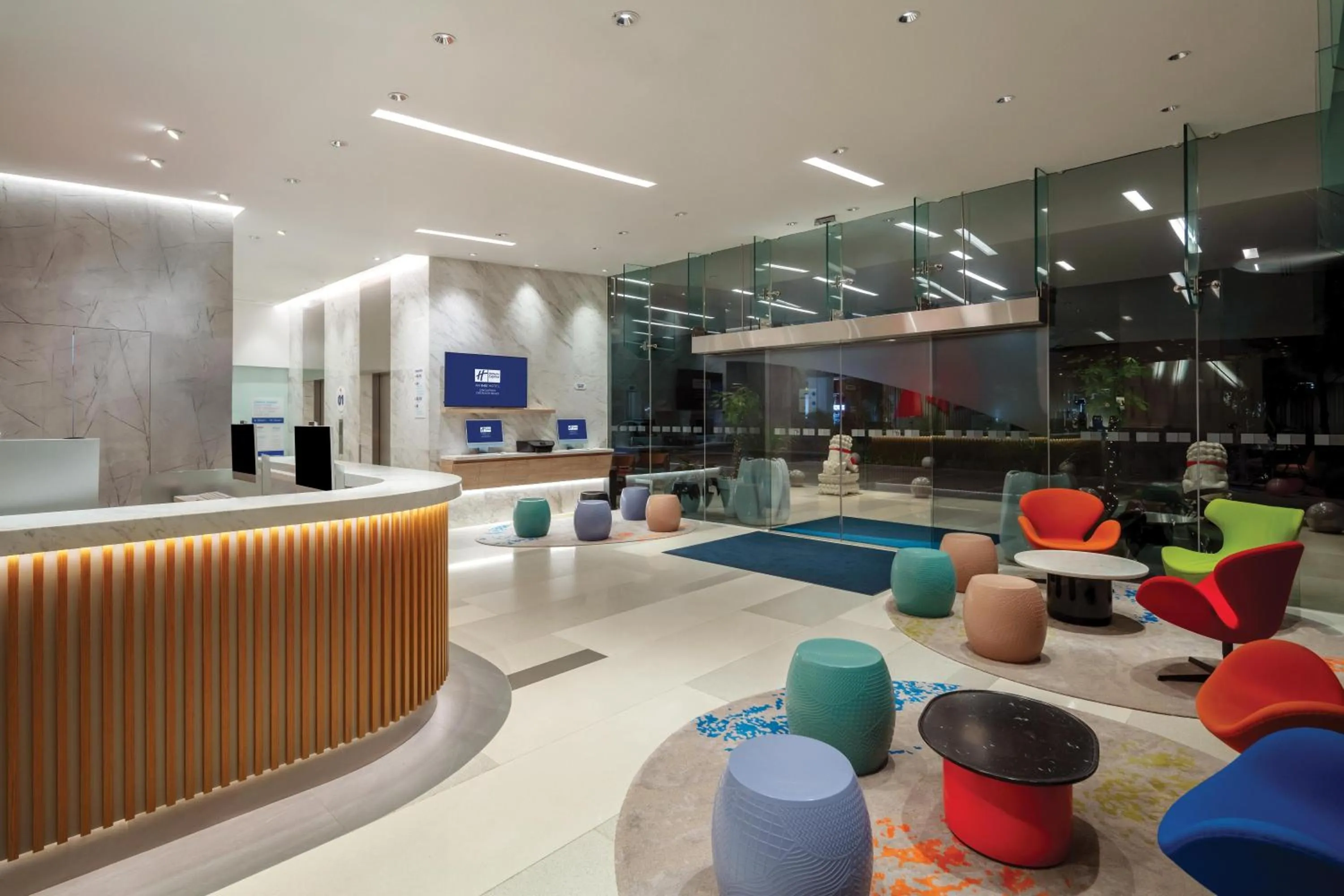 Lobby or reception in Holiday Inn Express Singapore Orchard Road by IHG