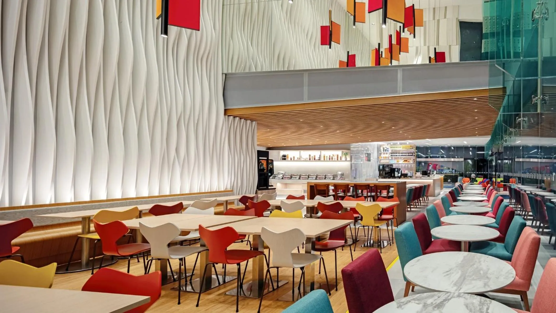 Restaurant/places to eat in Holiday Inn Express Singapore Orchard Road by IHG