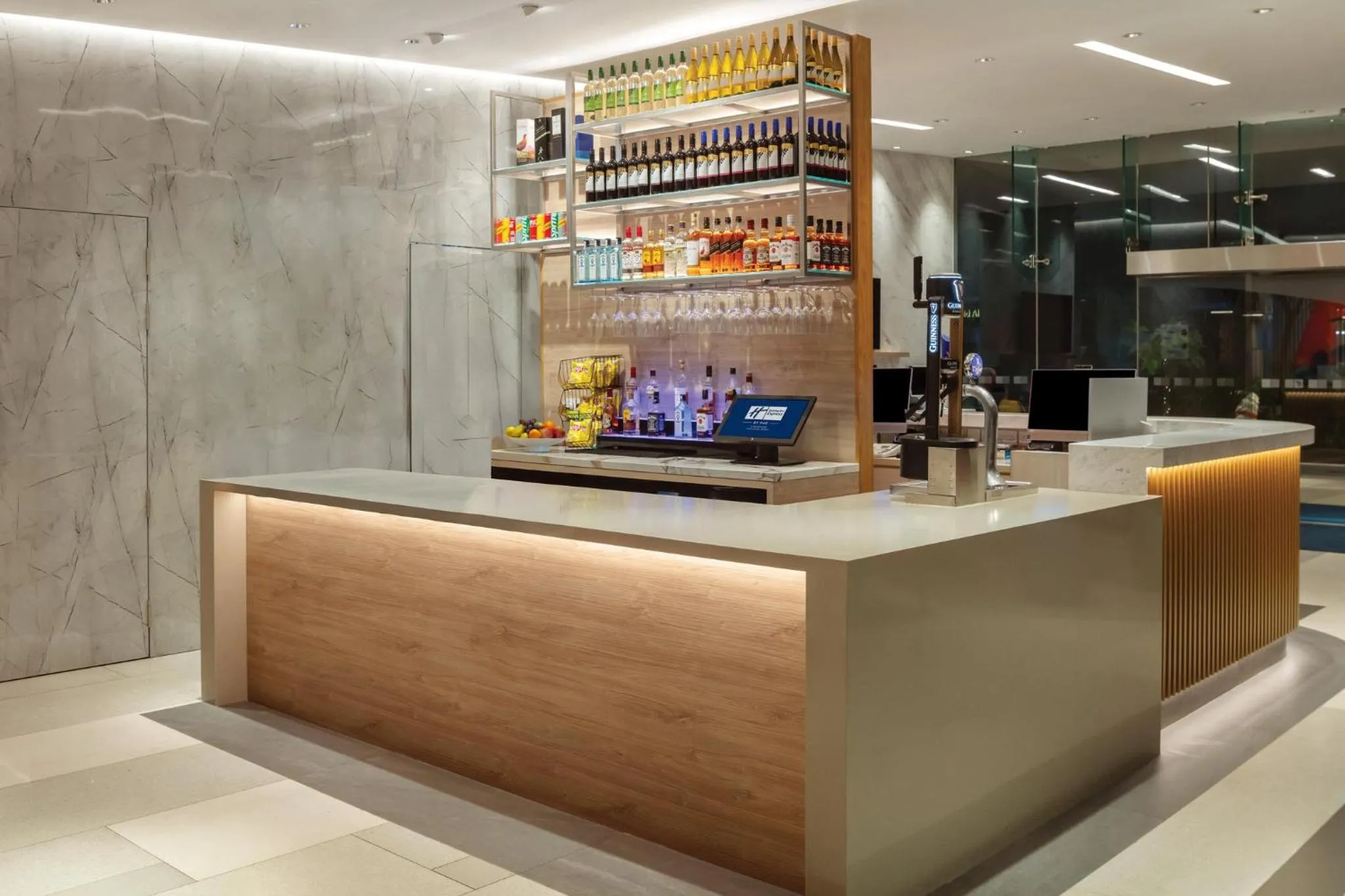 Lounge or bar in Holiday Inn Express Singapore Orchard Road by IHG