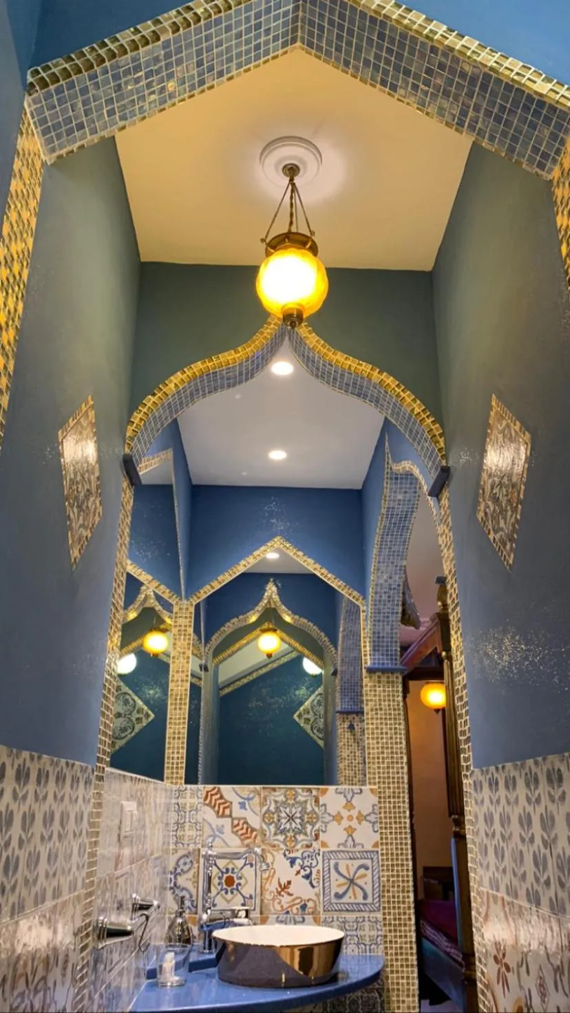 Bathroom in La Casa di Emanuella - Rooms & International Suites