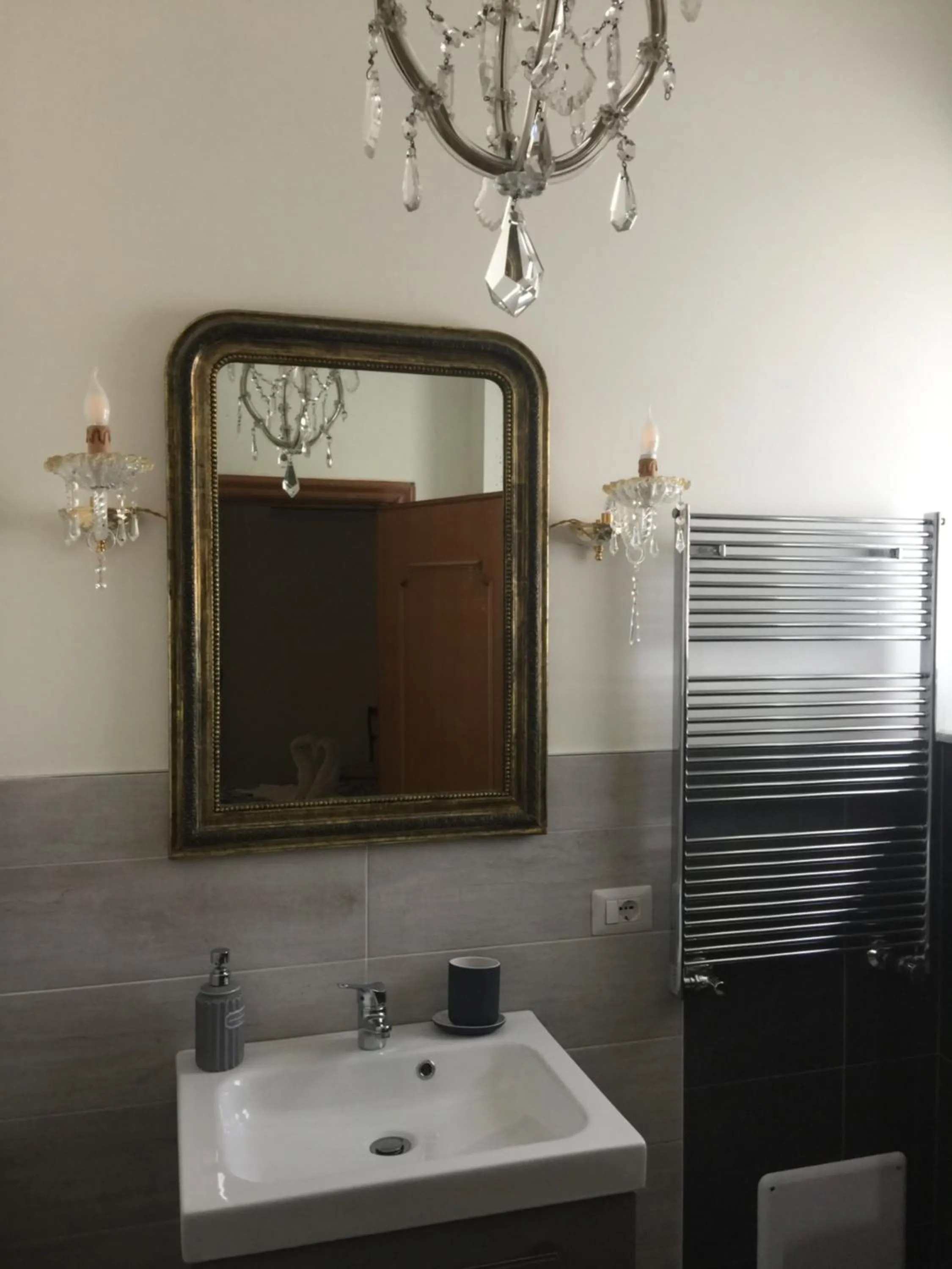 Bathroom in La Casa di Emanuella - Rooms & International Suites