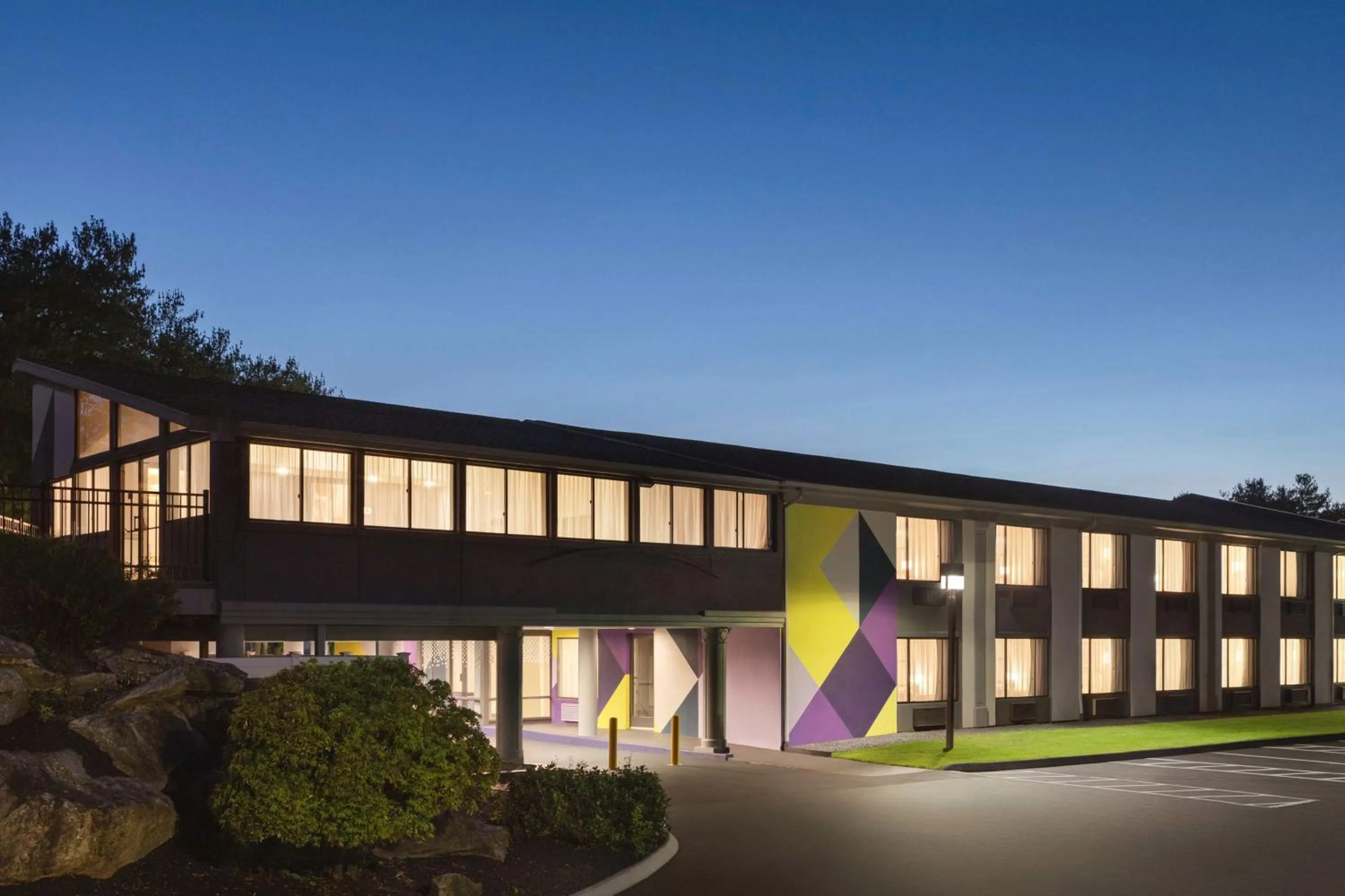 Property building in Spark By Hilton Mystic Groton