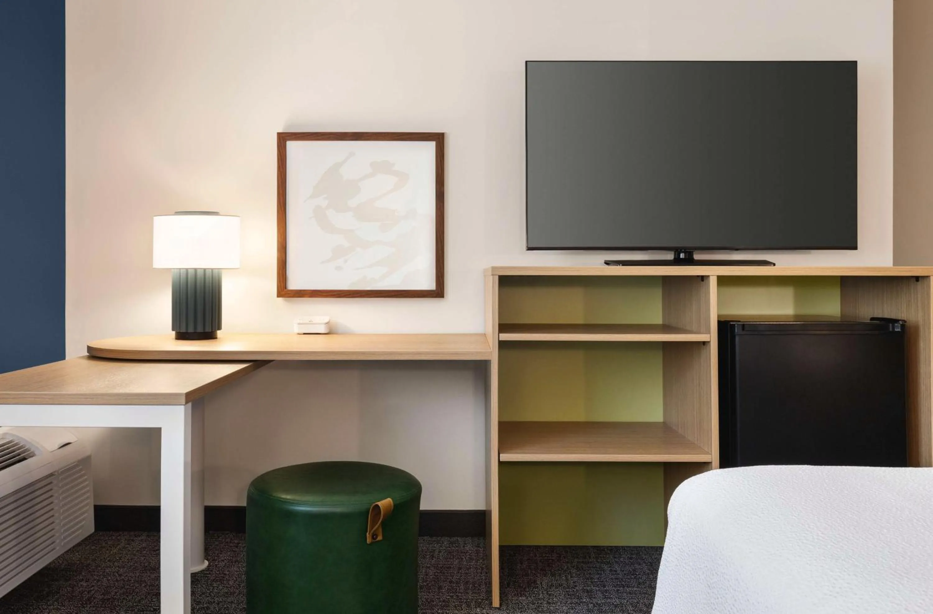 Bedroom, Bed in Spark By Hilton Mystic Groton