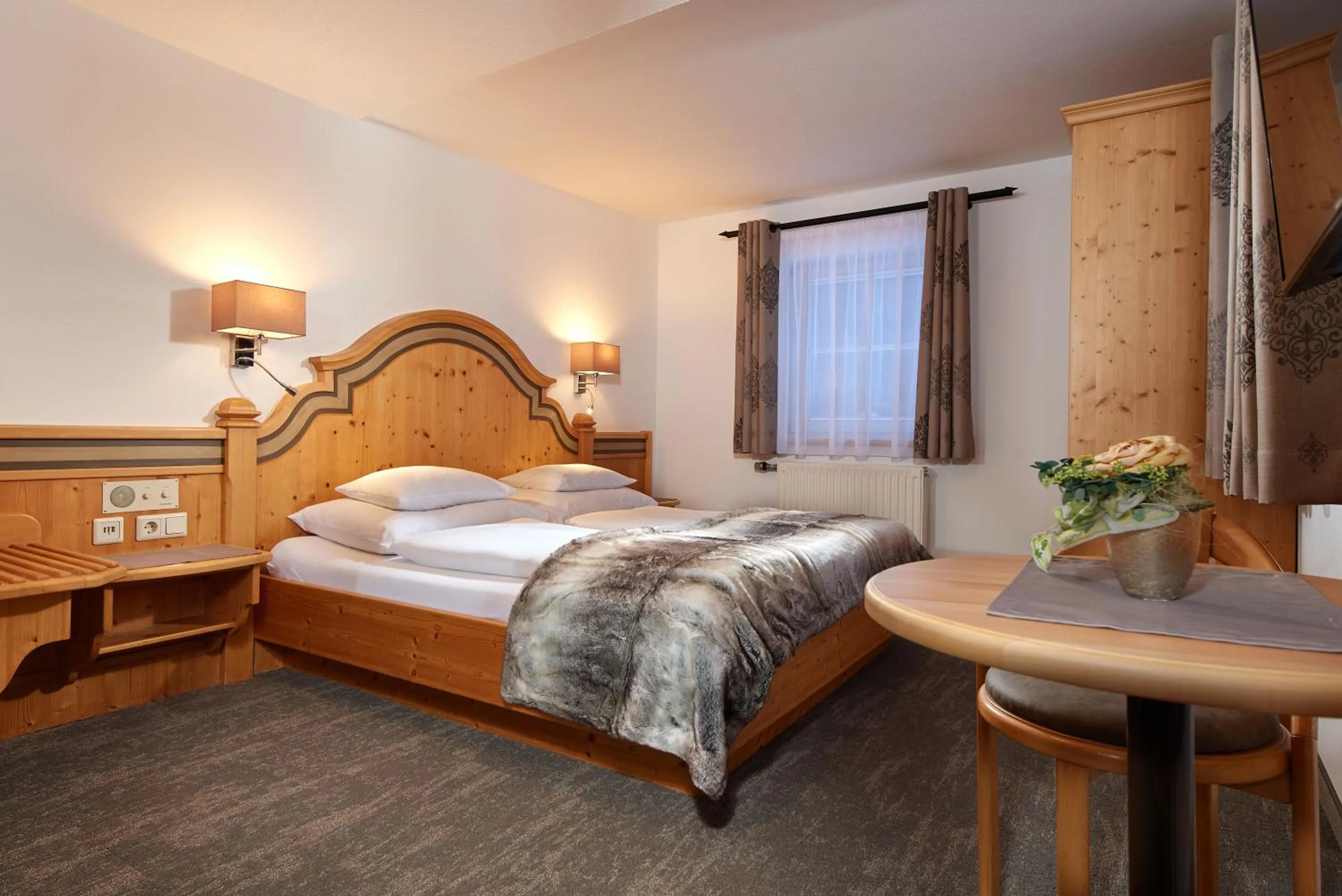 Photo of the whole room, Bed in Frühstückspension Klinglhub