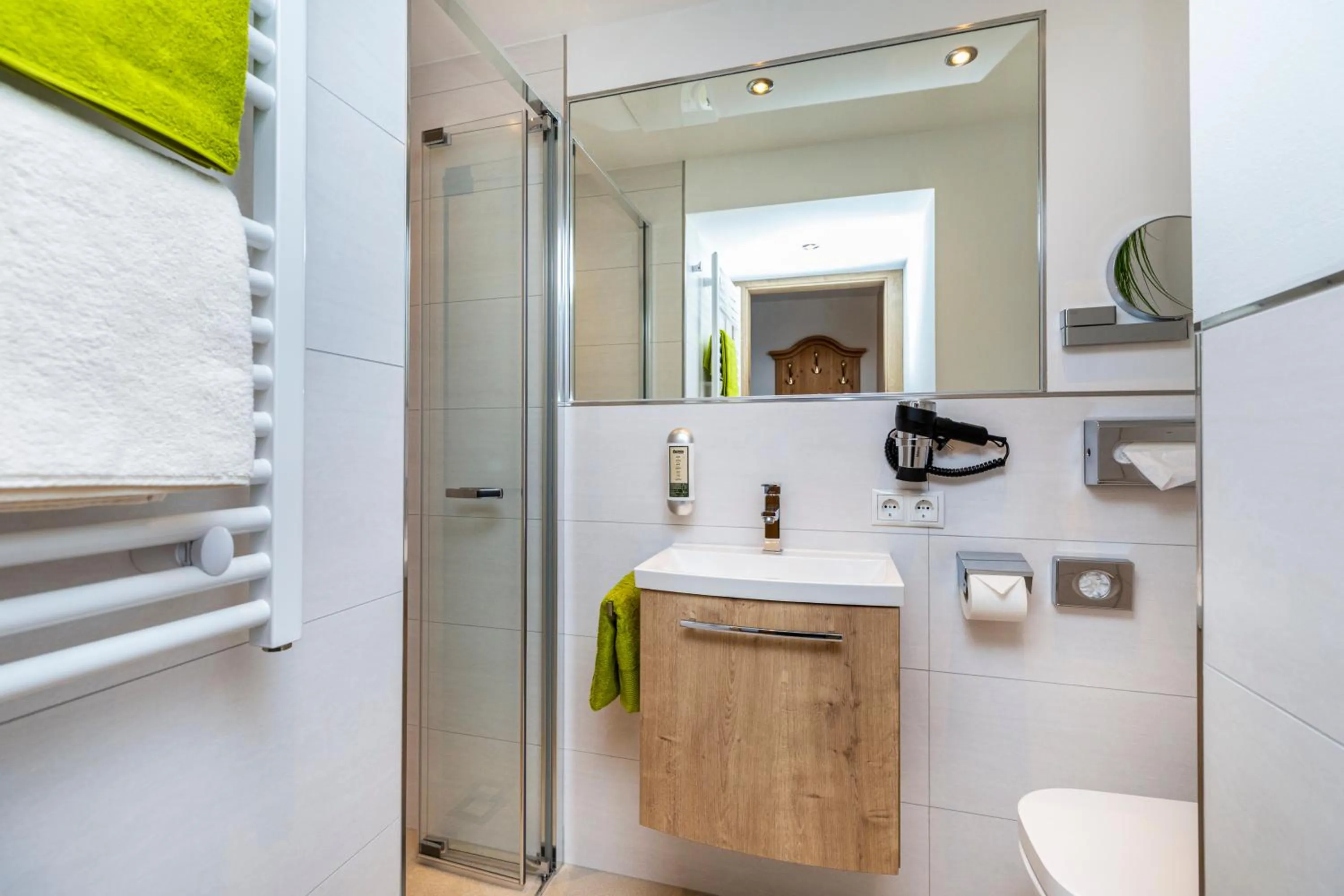 Bathroom in Frühstückspension Klinglhub