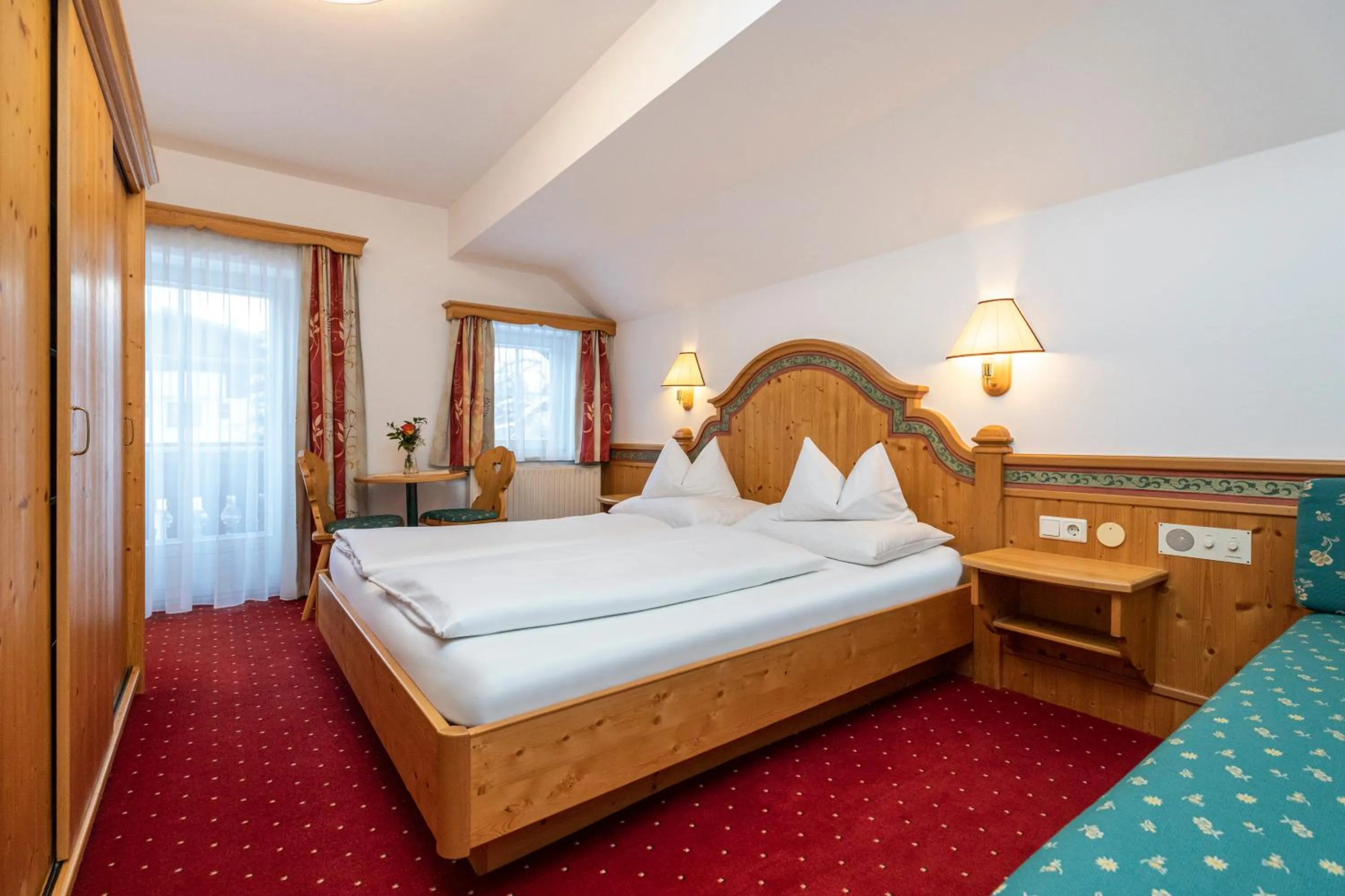 Photo of the whole room, Bed in Frühstückspension Klinglhub