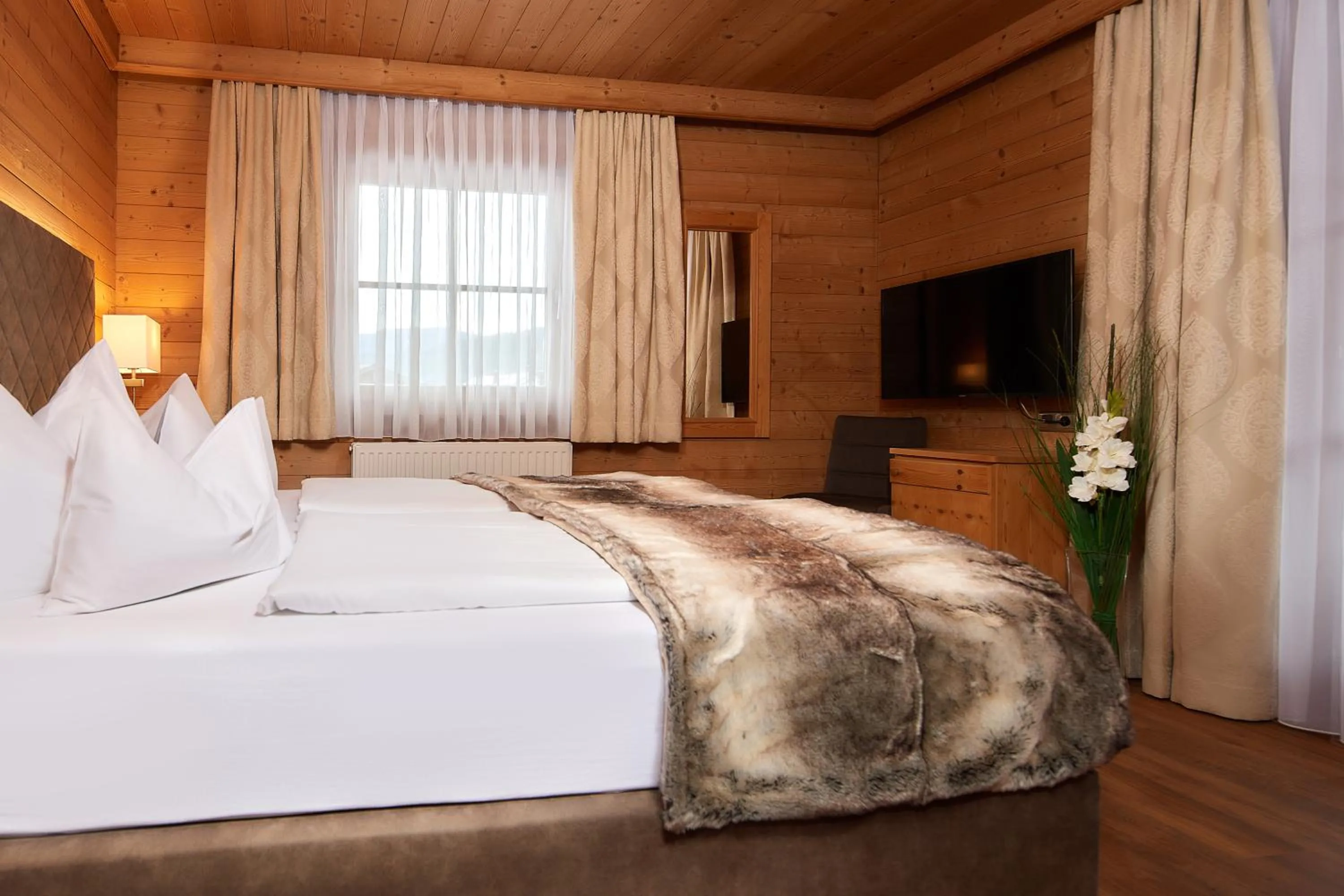 Photo of the whole room, Bed in Frühstückspension Klinglhub