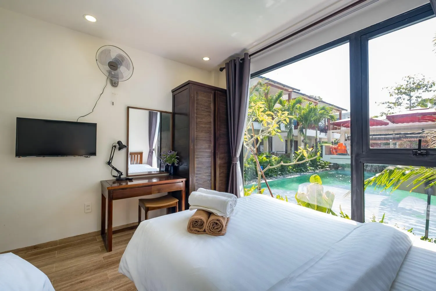 Bedroom, Bed in Melica Resort Phu Quoc