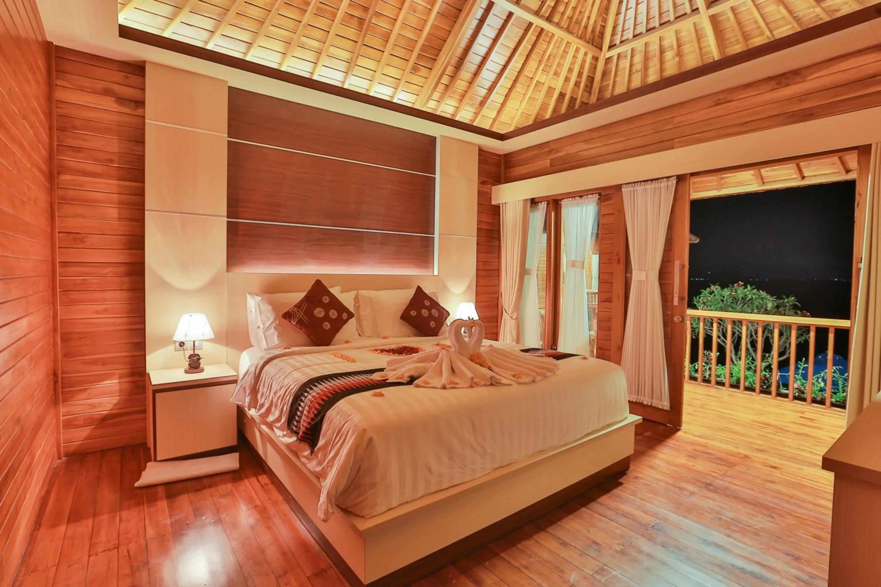 Bed in Sunrise Cottage