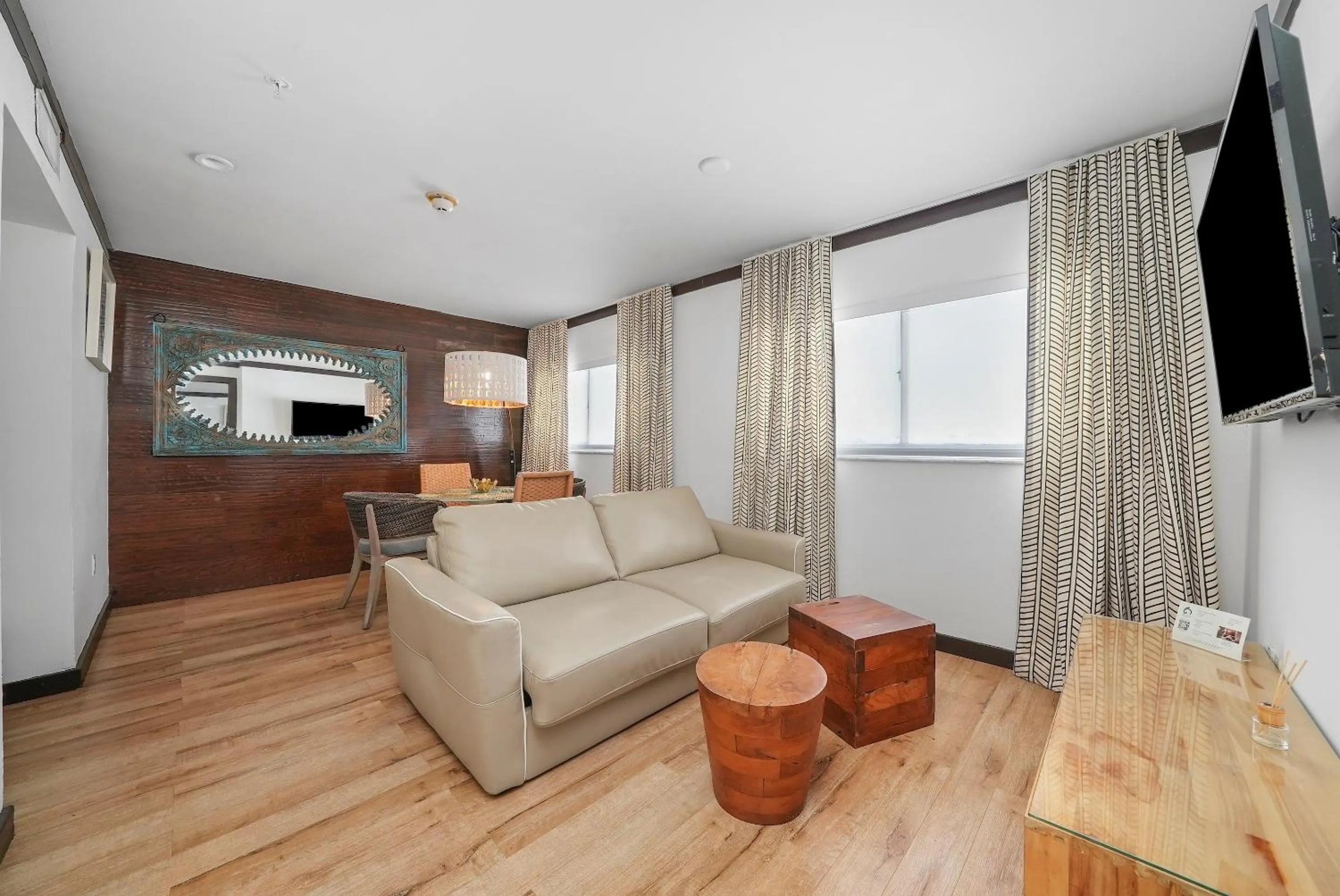Living room in Metropole Suites South Beach