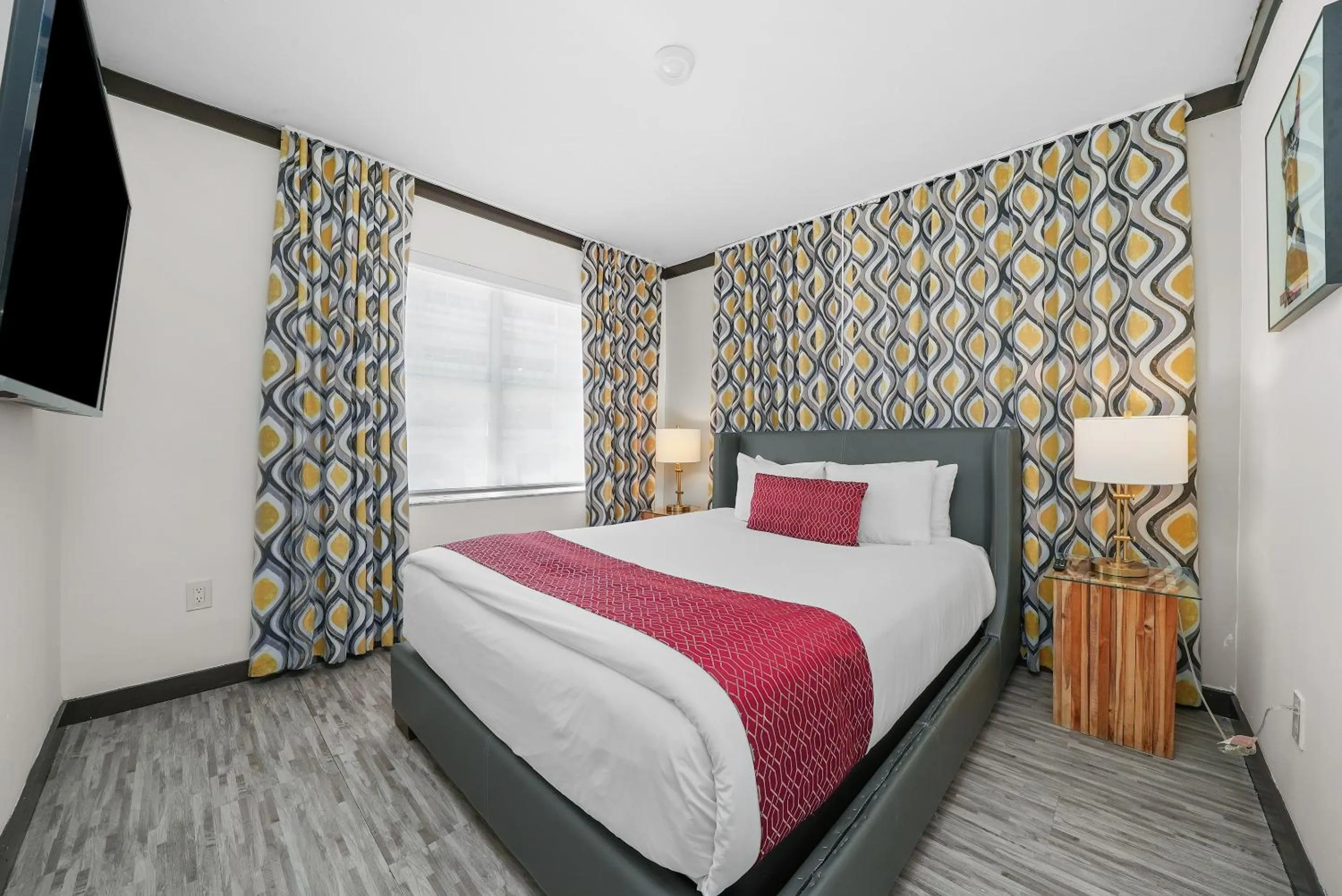 Bed in Metropole Suites South Beach