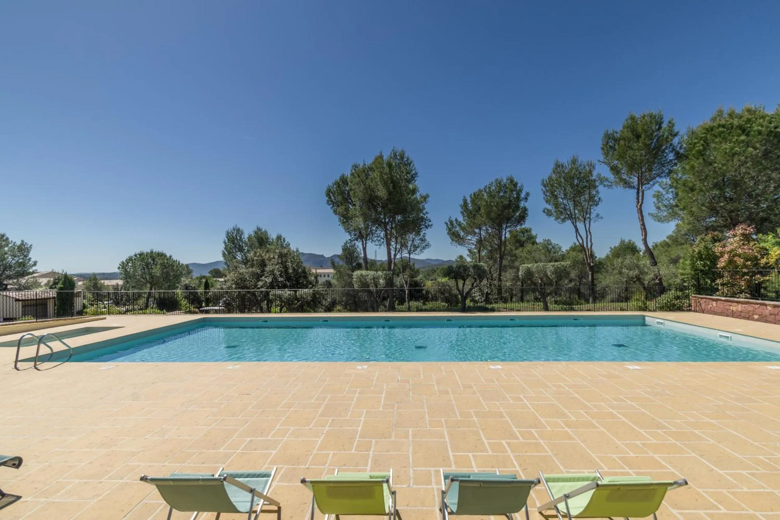 Swimming pool in Les Appartements et Maisons du Domaine de Saint Endréol Golf & Spa Resort