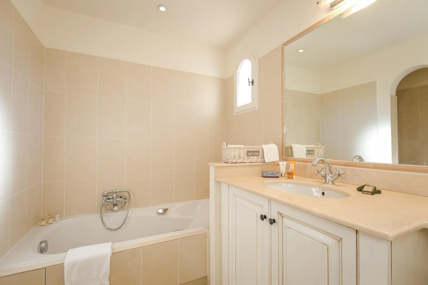 Bathroom in Les Appartements et Maisons du Domaine de Saint Endréol Golf & Spa Resort