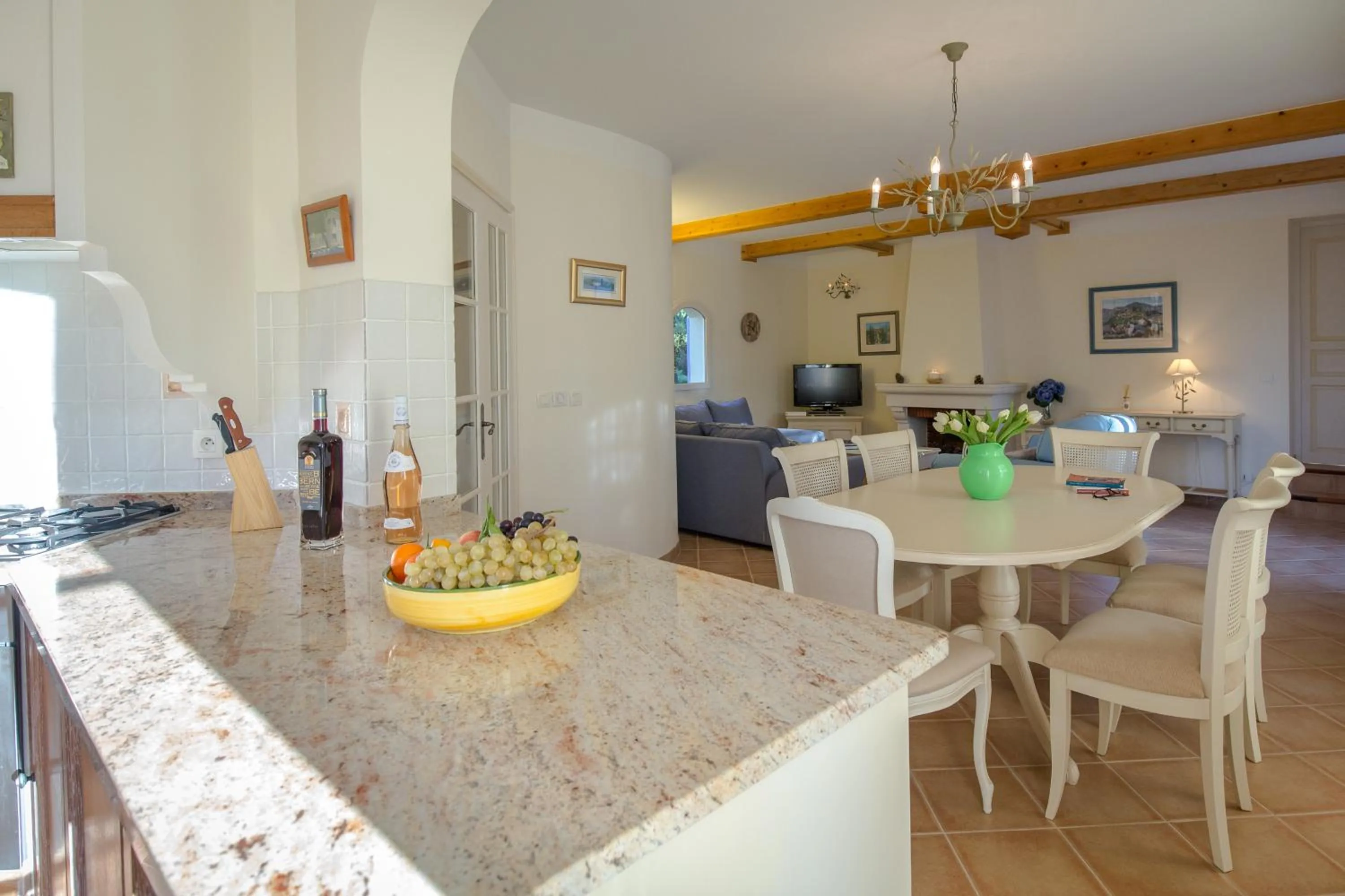 Dining area in Les Appartements et Maisons du Domaine de Saint Endréol Golf & Spa Resort