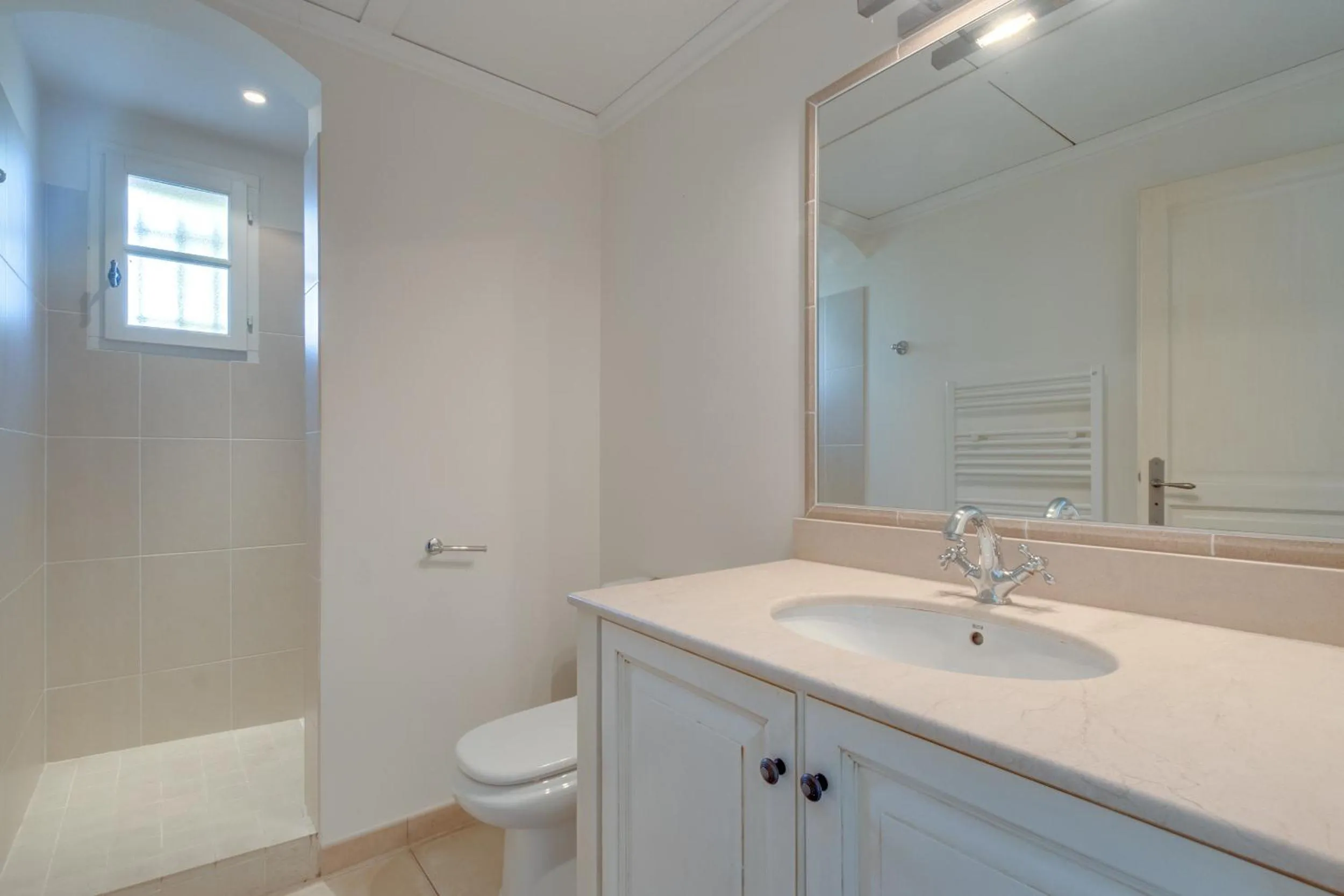 Shower in Les Appartements et Maisons du Domaine de Saint Endréol Golf & Spa Resort