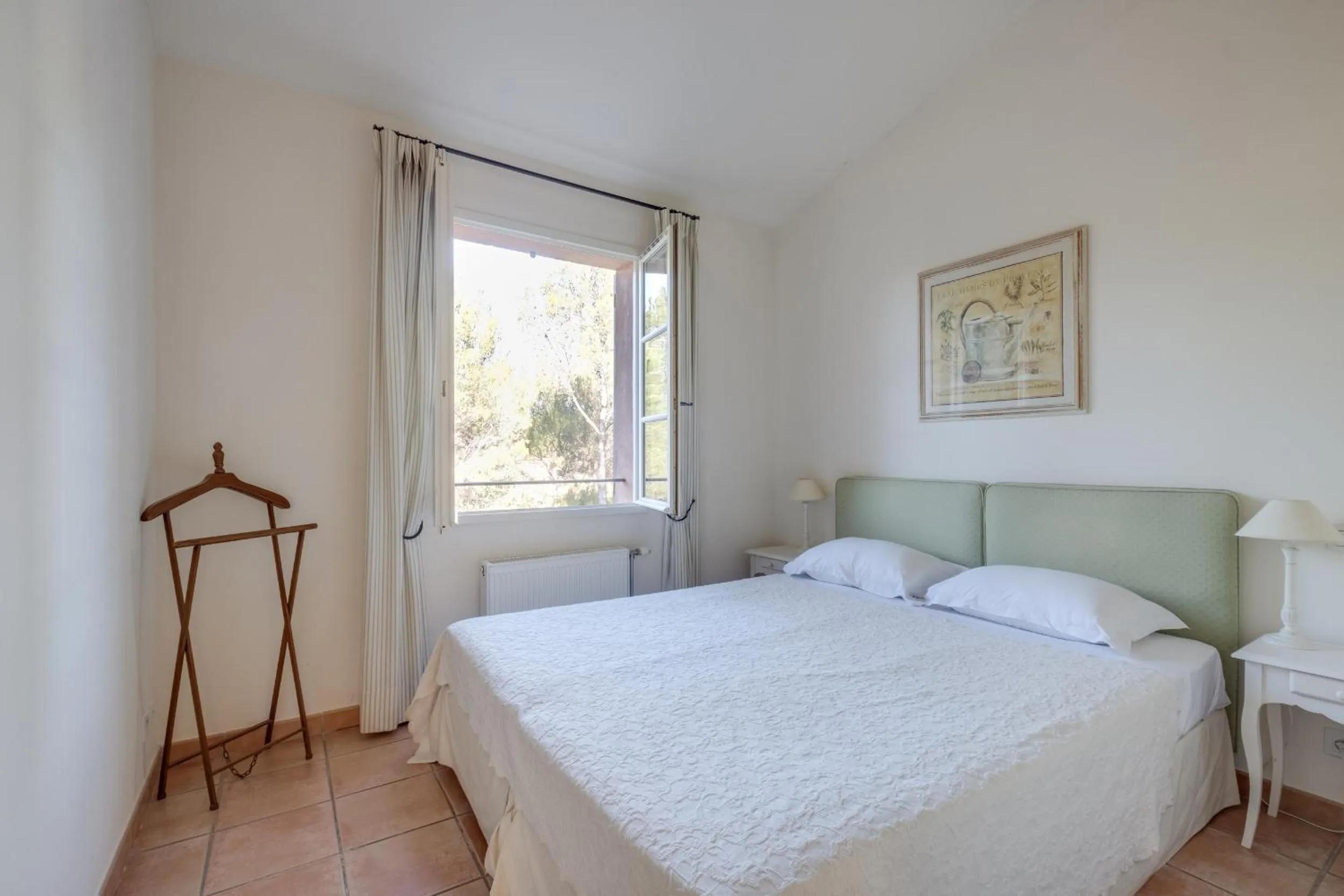 Bedroom, Bed in Les Appartements et Maisons du Domaine de Saint Endréol Golf & Spa Resort