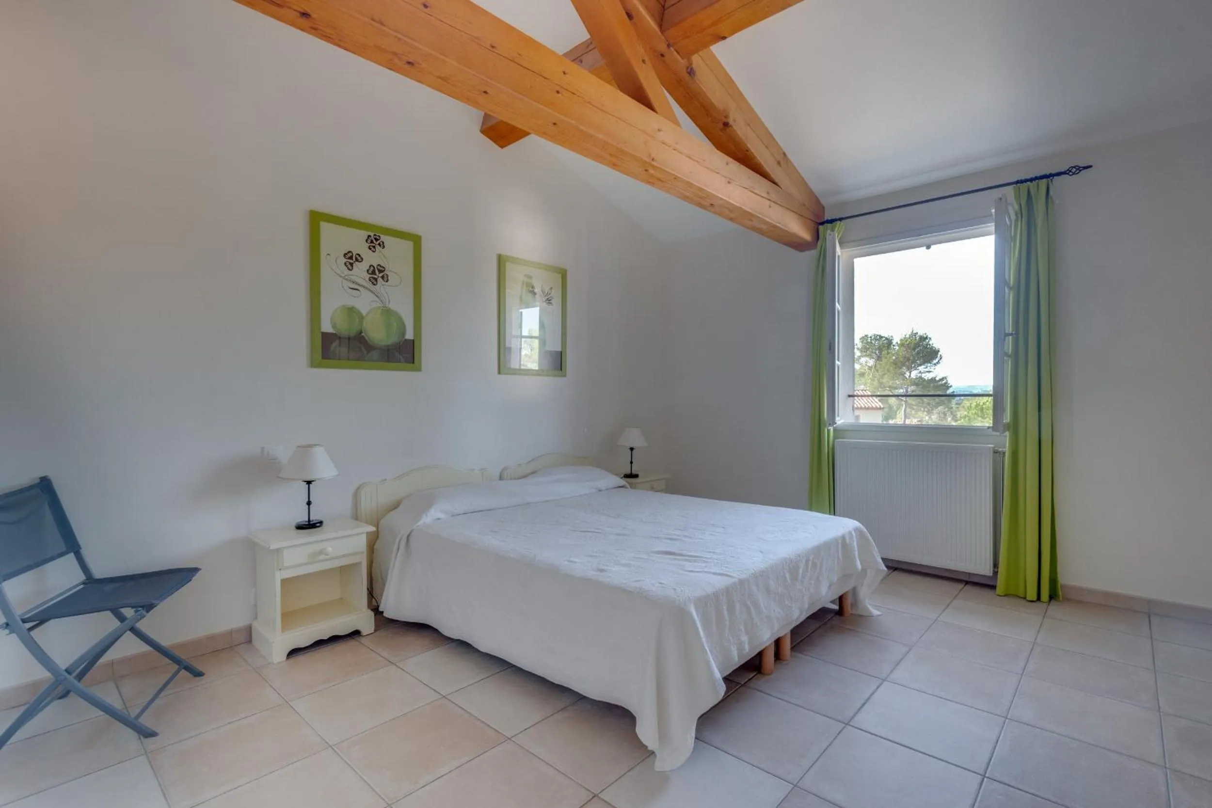 Bedroom, Bed in Les Appartements et Maisons du Domaine de Saint Endréol Golf & Spa Resort