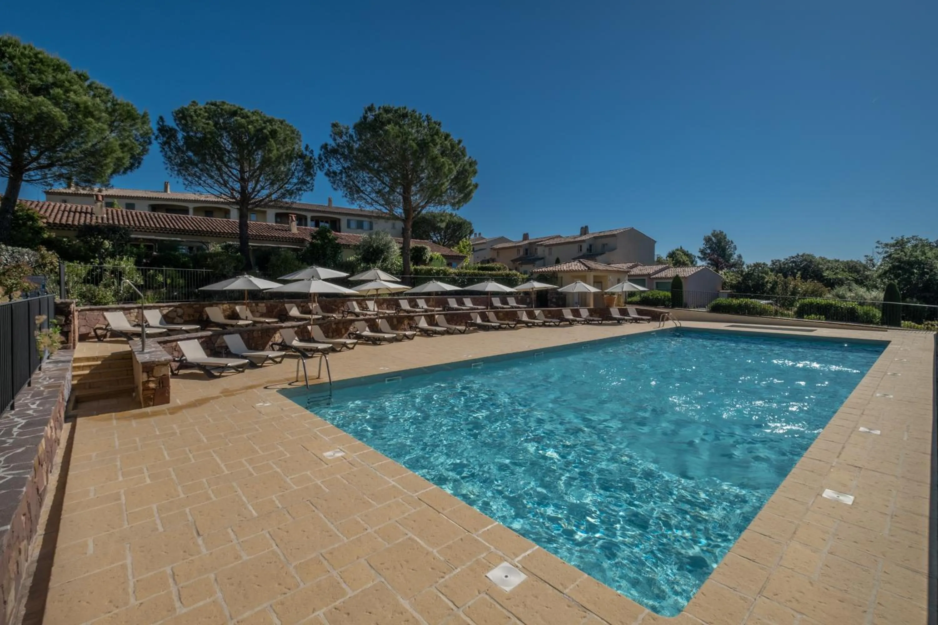 Swimming pool in Les Appartements et Maisons du Domaine de Saint Endréol Golf & Spa Resort