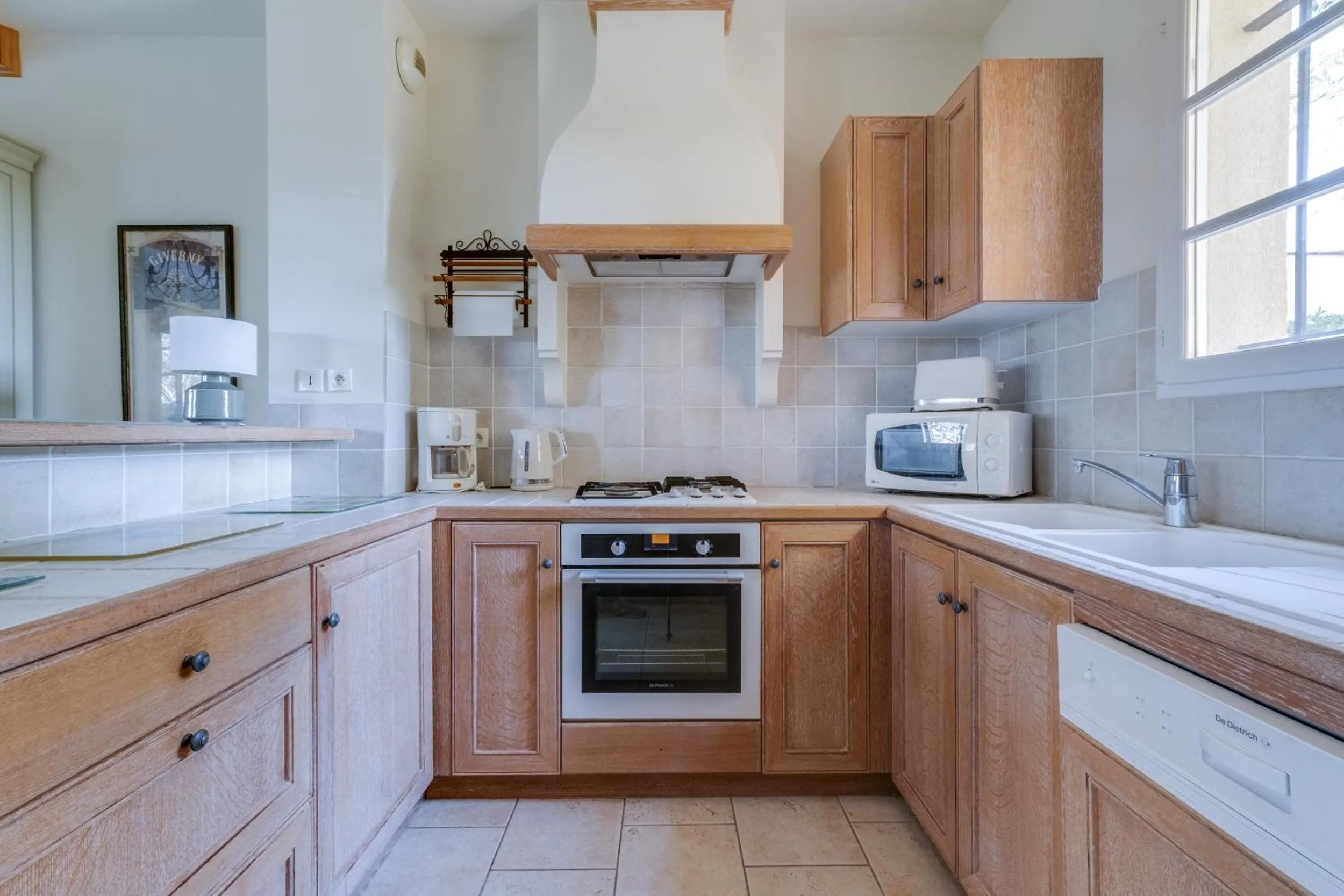 kitchen in Les Appartements et Maisons du Domaine de Saint Endréol Golf & Spa Resort