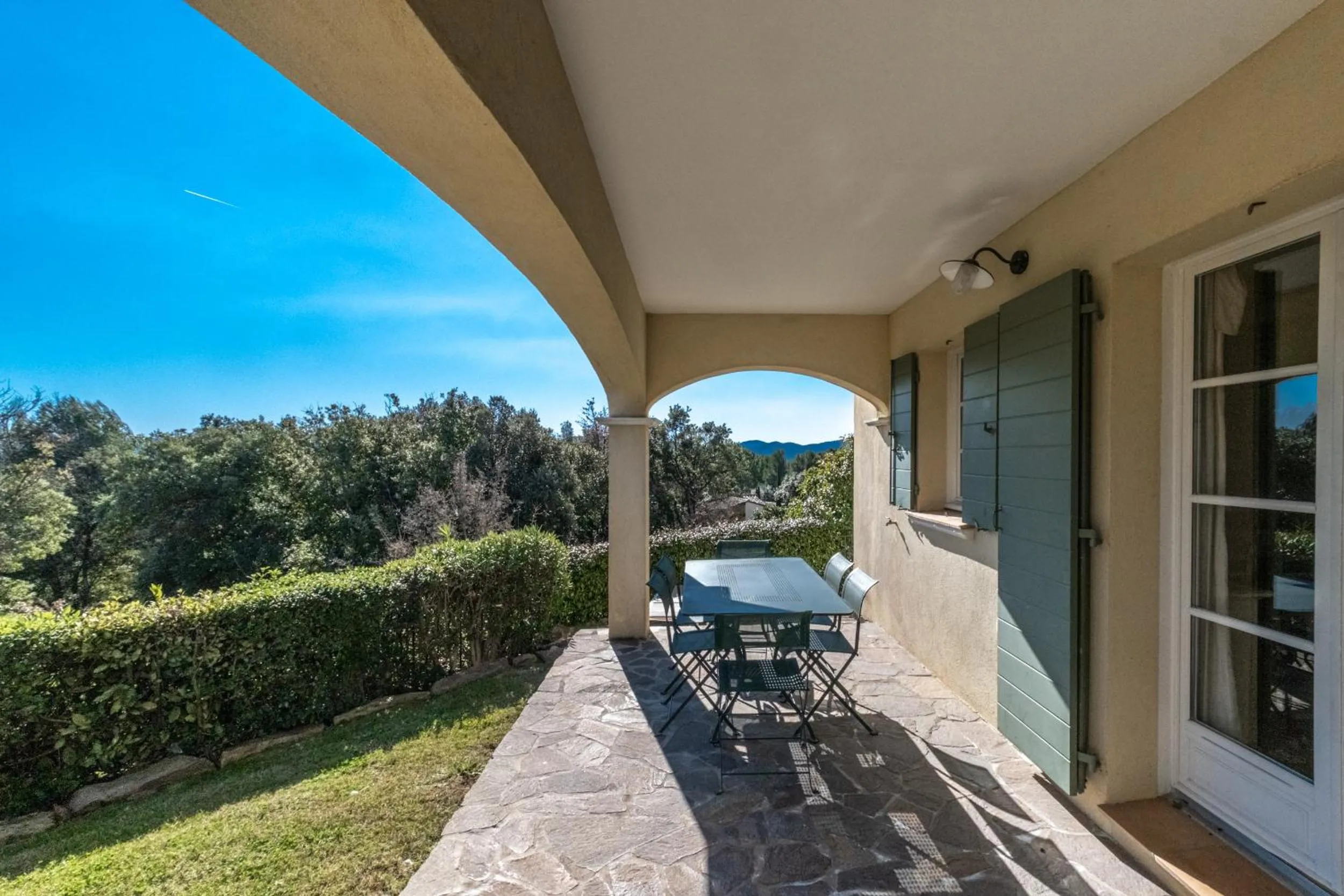 Patio in Les Appartements et Maisons du Domaine de Saint Endréol Golf & Spa Resort