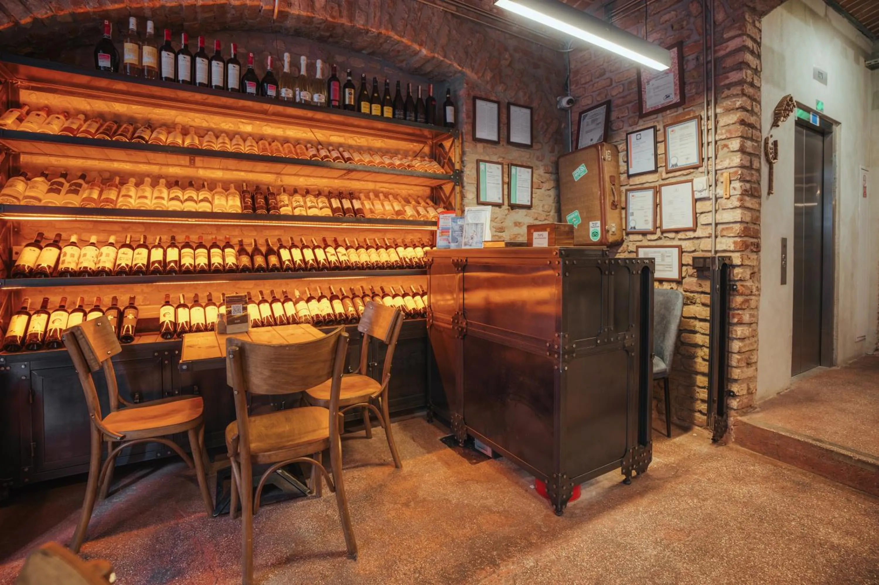 Restaurant/places to eat in Novus Pera Hotel