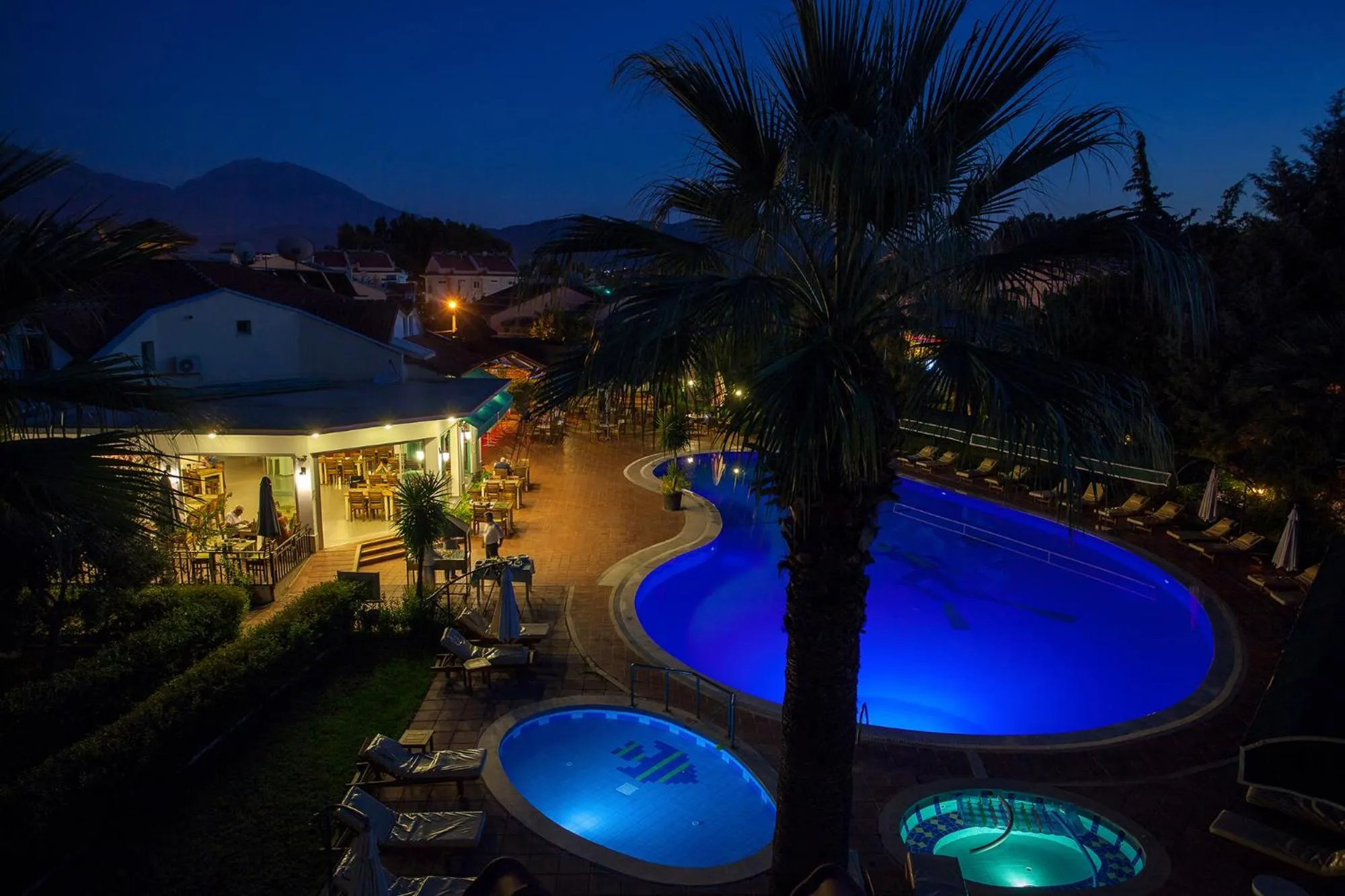 Night in Rebin Beach Hotel