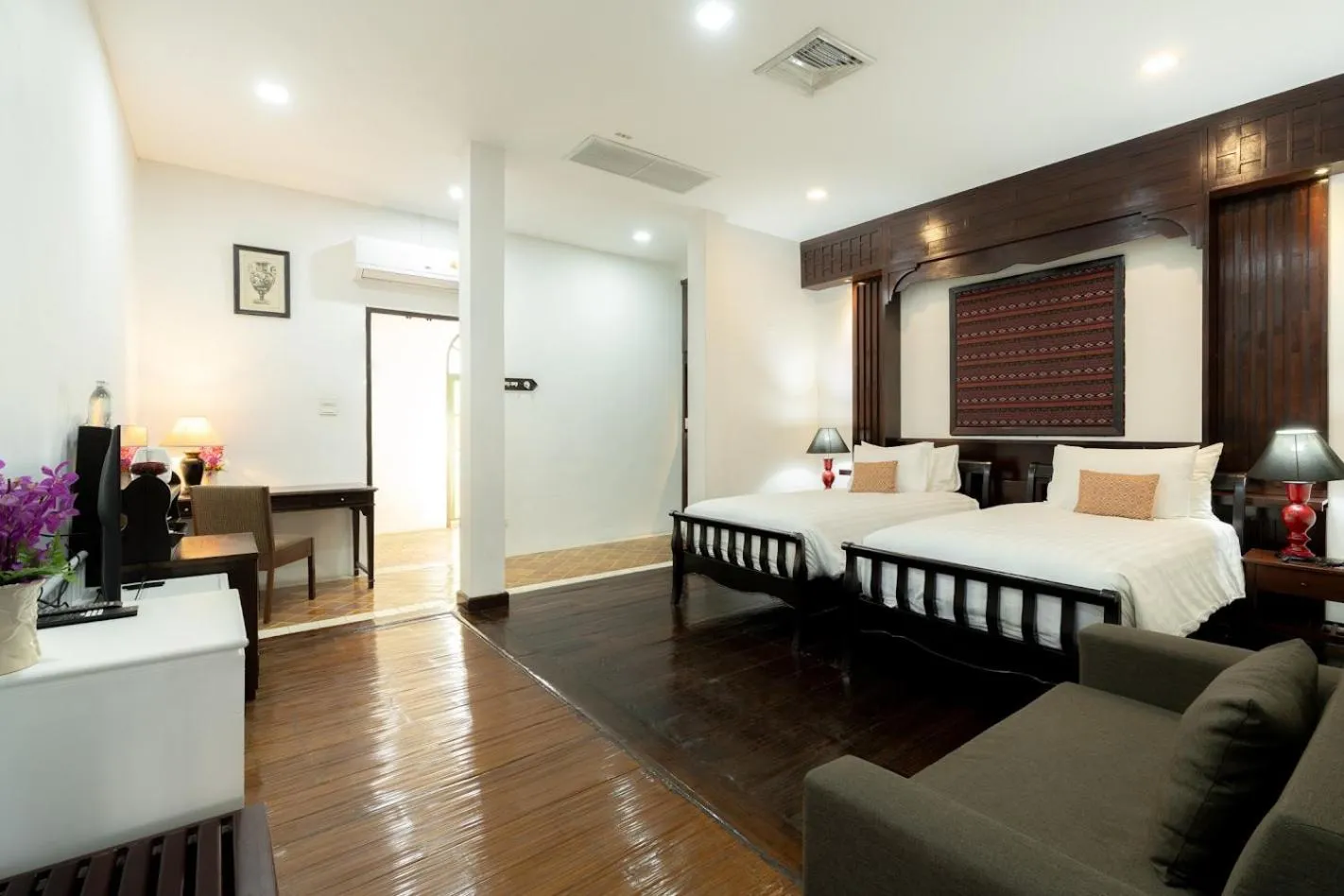 Bed in Cheva Gallery Boutique Hotel