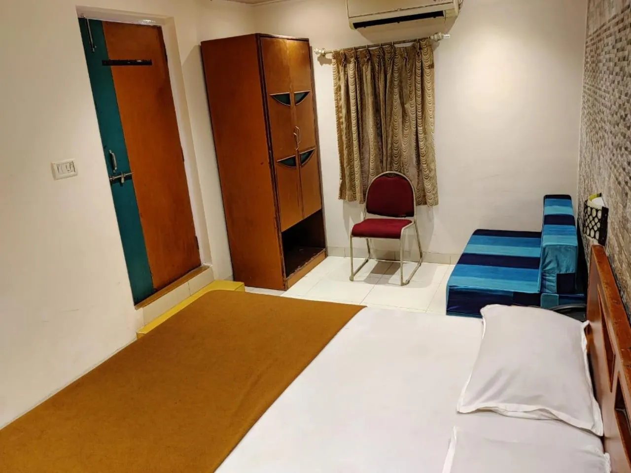 Photo of the whole room, Bed in Rajdhani Resort Lonavala