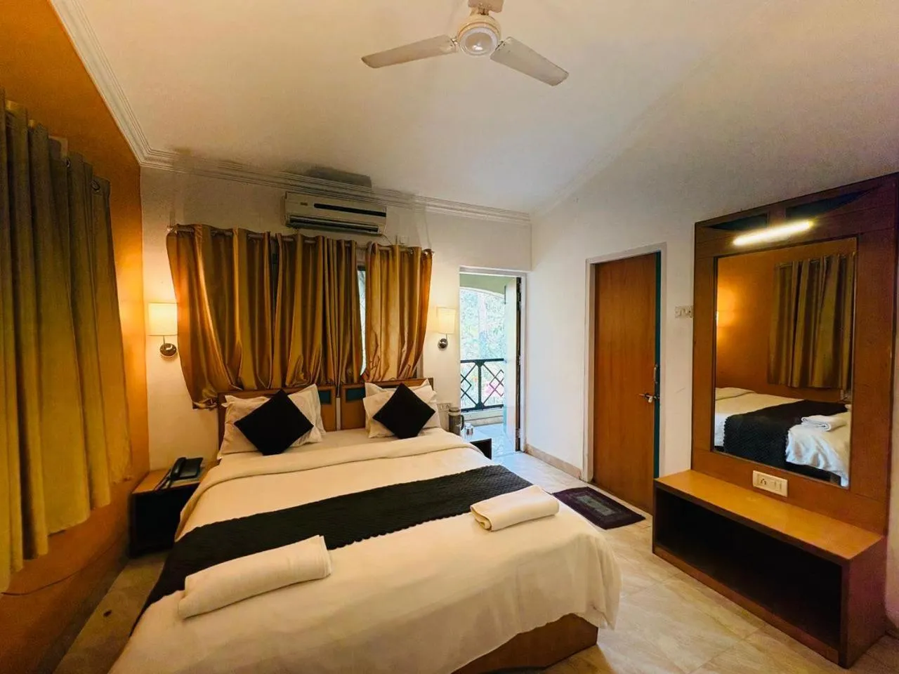 Bed in Rajdhani Resort Lonavala