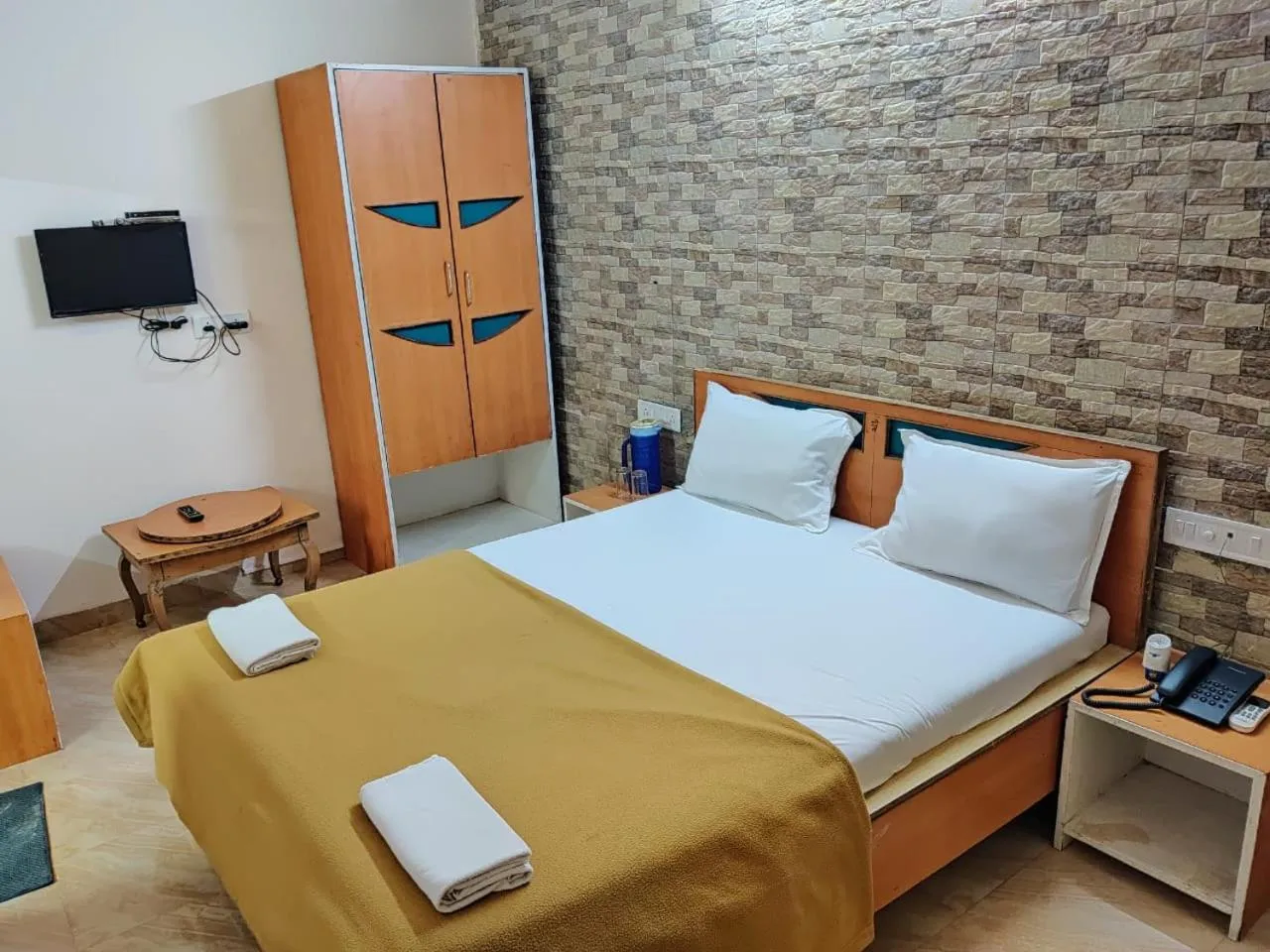 Bedroom, Bed in Rajdhani Resort Lonavala