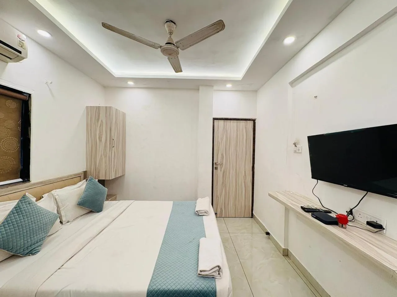 Bed in Rajdhani Resort Lonavala