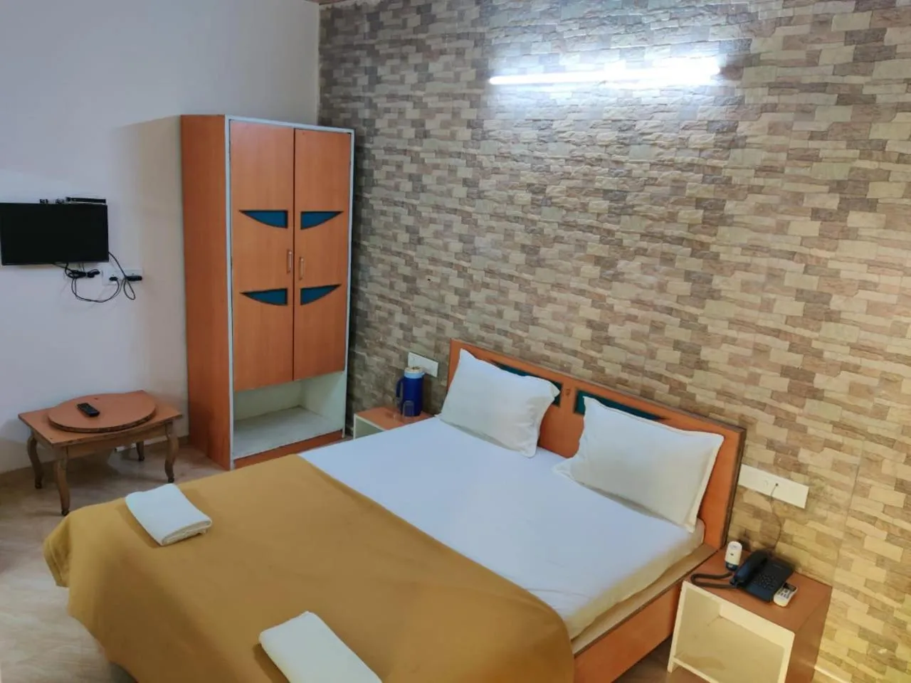 Bedroom, Bed in Rajdhani Resort Lonavala