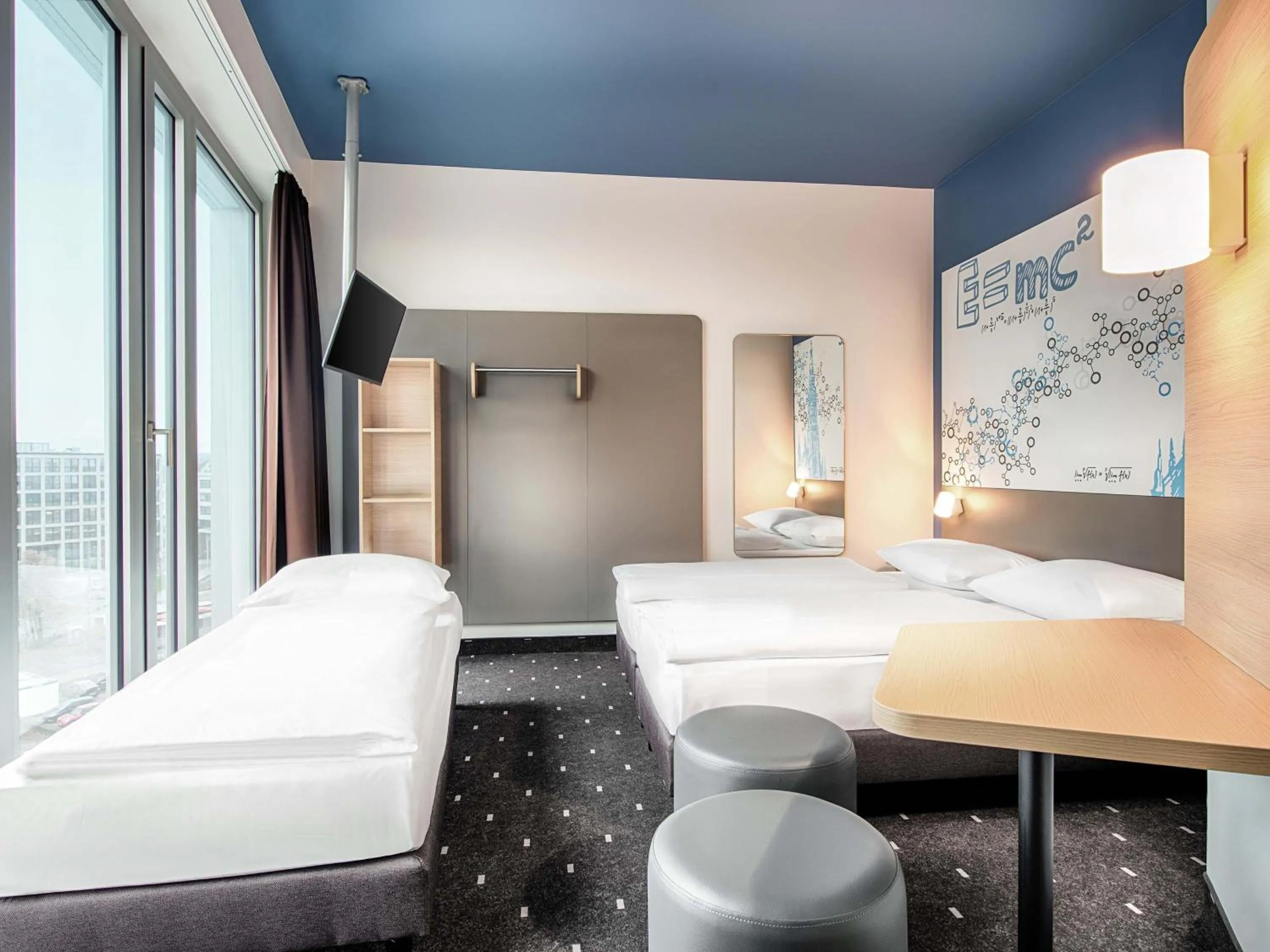 Bed in B&B Hotel Ulm